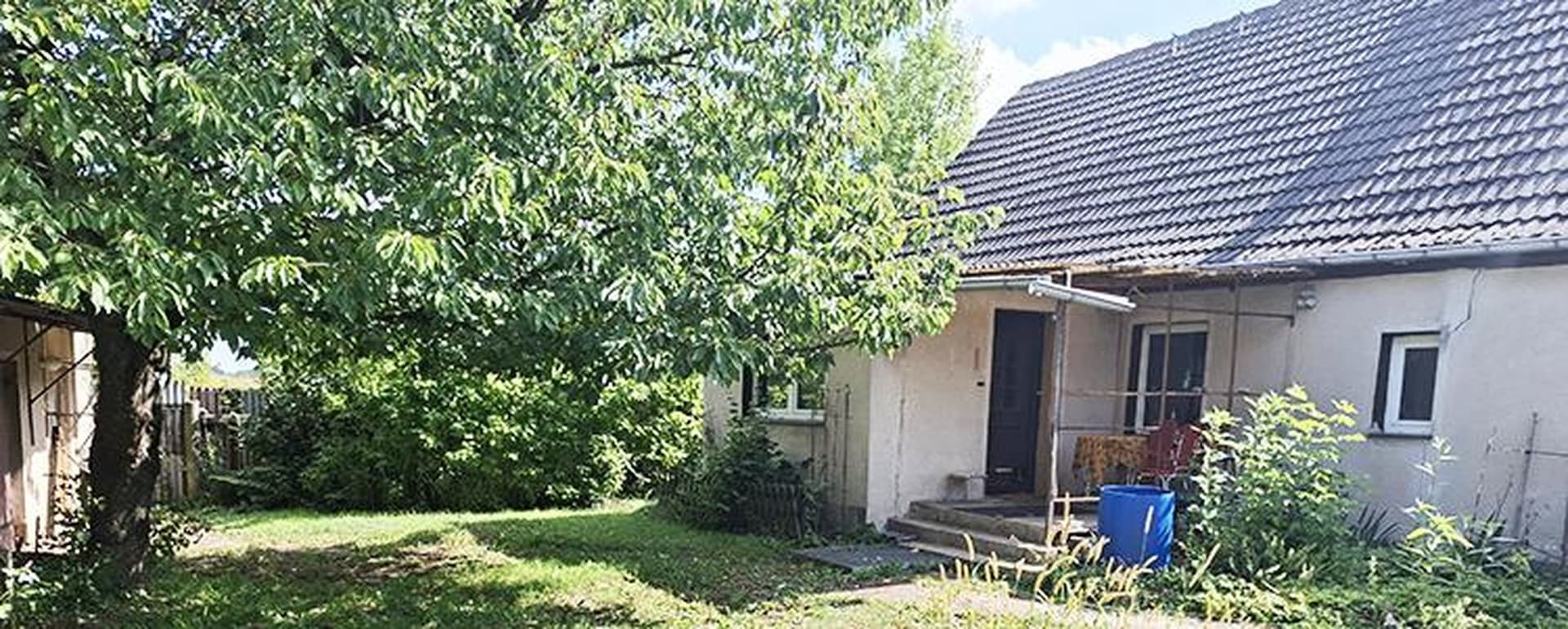 Bauernhof mit Wohnhaus und Scheune in Insellage, provisionsfrei, in Wustrow/Oderbruch zu verkaufen