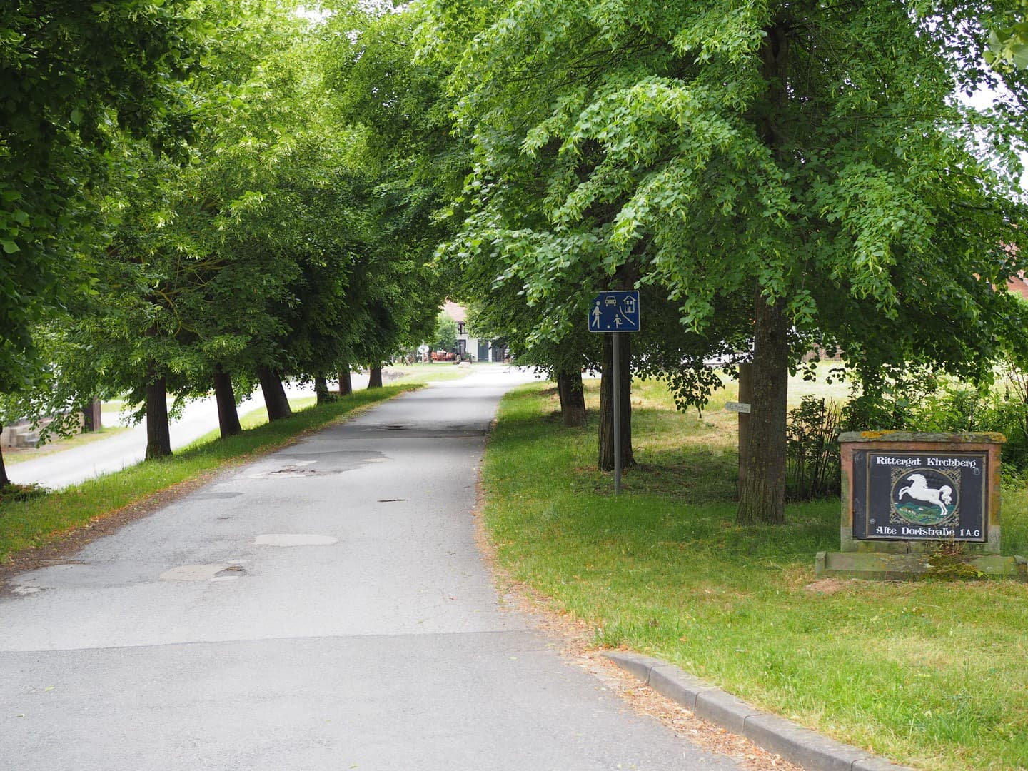 Schöne Wohnung auf dem Rittergut Kirchberg – ruhige Lage mit Blick auf den Gutshof