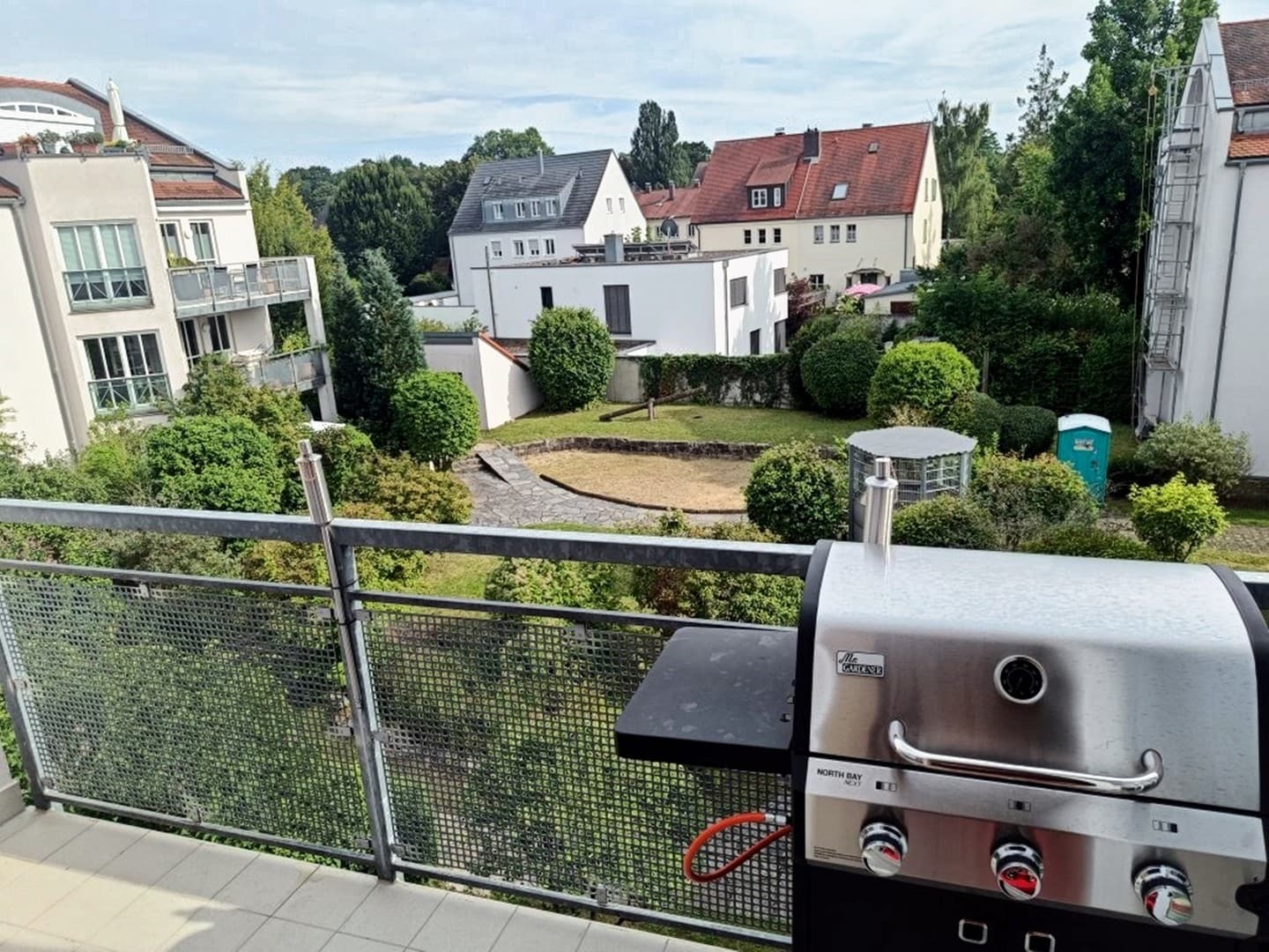 Schöne 2-Zimmer-Wohnung mit gehobener Innenausstattung mit EBK in Regensburger Westen
