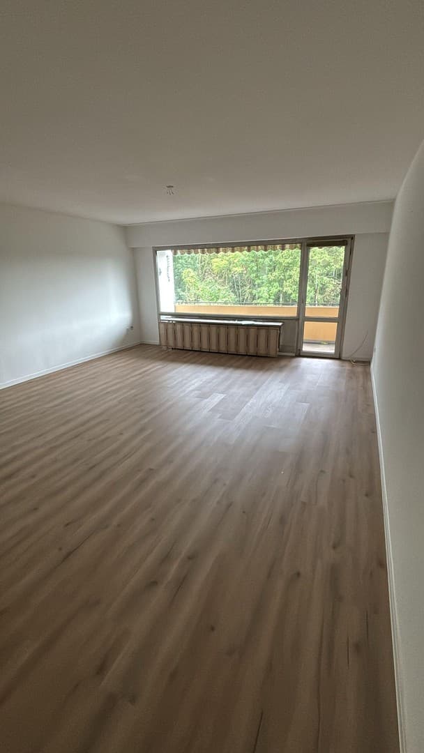 3 Zimmer Etagenwohnung mit Balkon, Keller und optionaler Garage