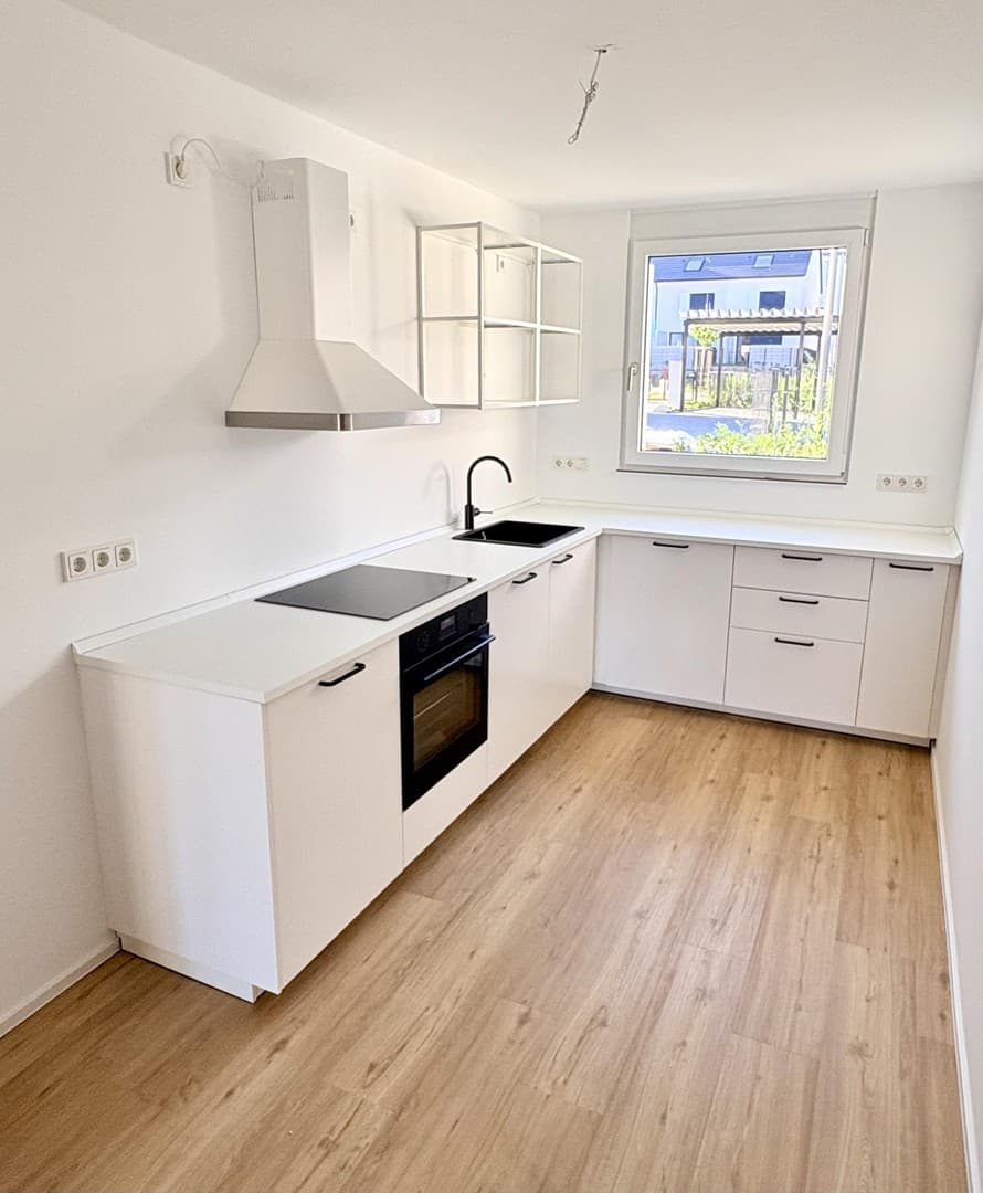 Modernes 145qm Neubauhaus mit eigenem Garten, KFW40, PV und 2 Stellplätzen nähe U2 Röthenbach