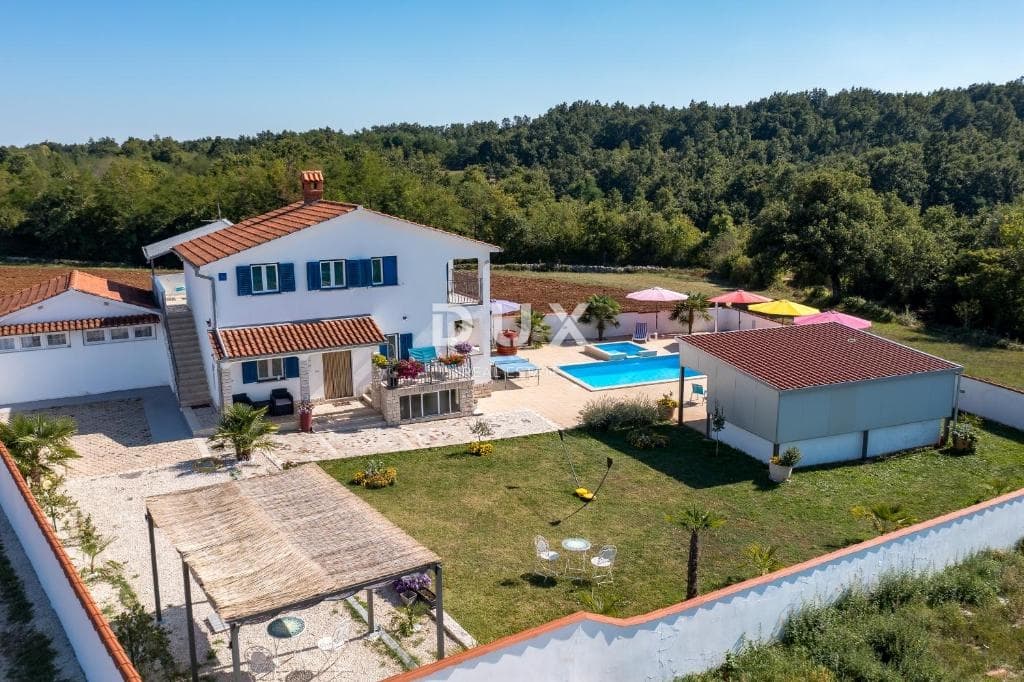 Istrien, Žminj – Freistehendes Haus in einem ruhigen Dorf mit Garage und 1000 m² Garten