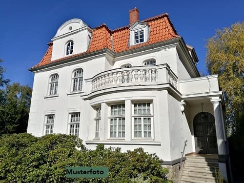 Villenartiges Einfamilienhaus mit weitschweifenden Ausblick in Richtung Ammersee