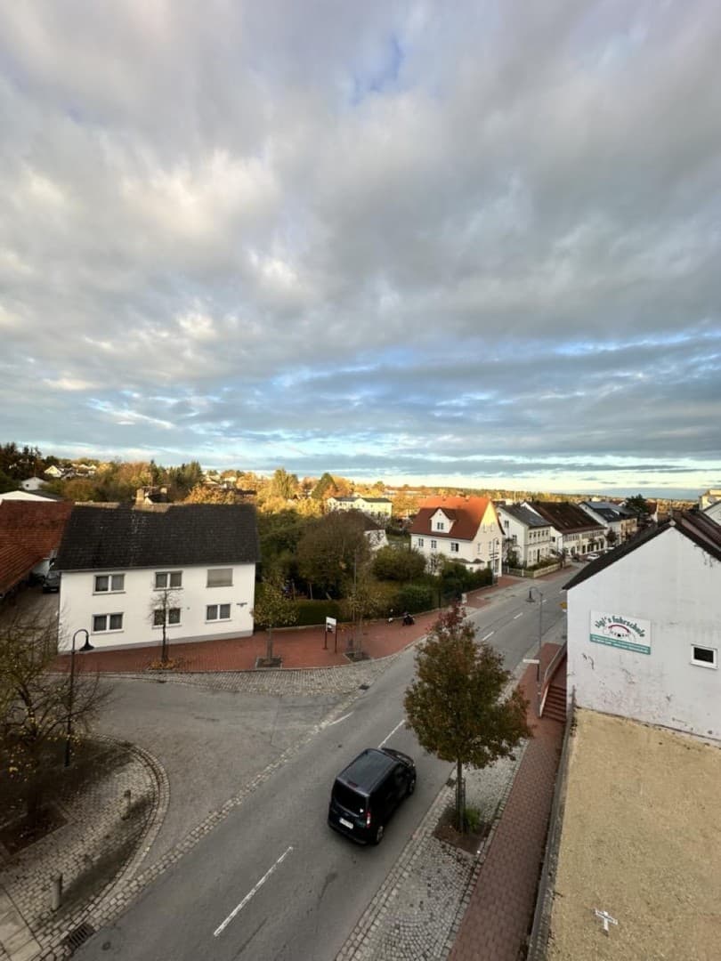 Helle, kernsanierte 2-Zimmer-Wohnung mit Traumblick & Top-Ausstattung im Herzen von Rottenburg