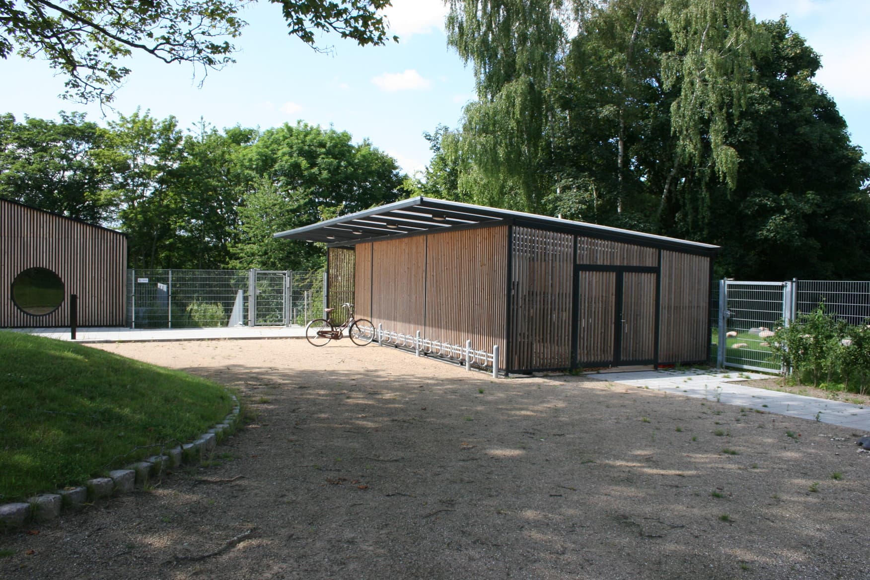 Wie ein Carport Ihr Grundstück aufwerten kann