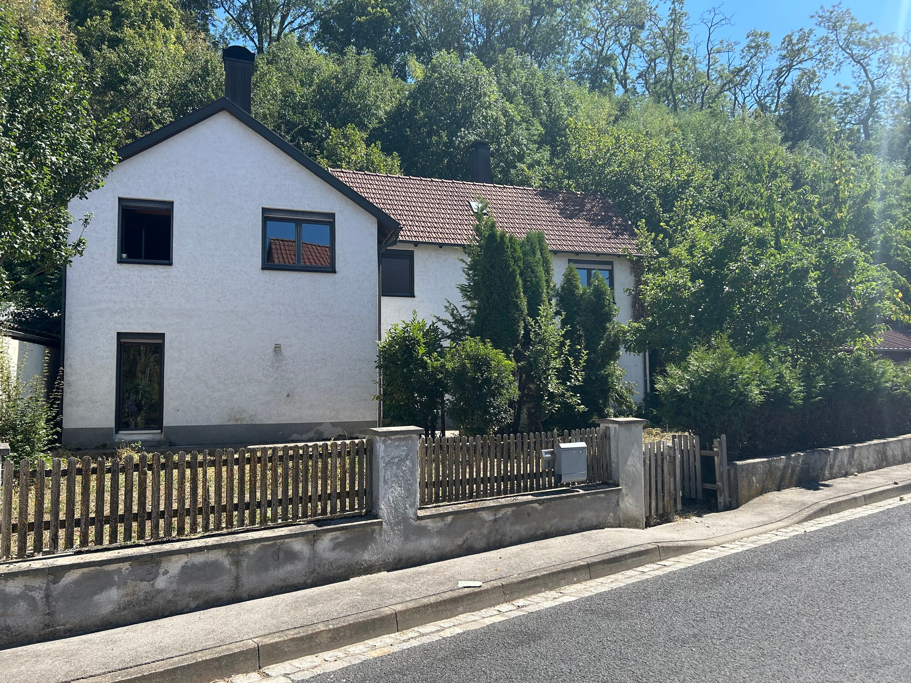 Freistehendes Einfamilienhaus mit ca. 120 m² Wohnfläche