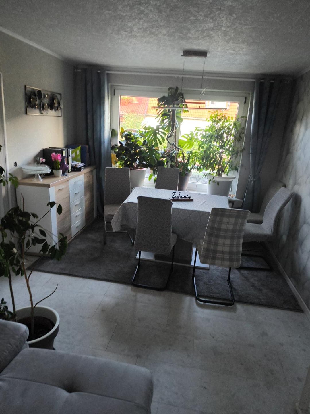 Ein Zuhause sucht neue Bewohner – unsere Familie ist aus diesem Haus herausgewachsen und nun darf hier eine neue Geschichte beginnen.