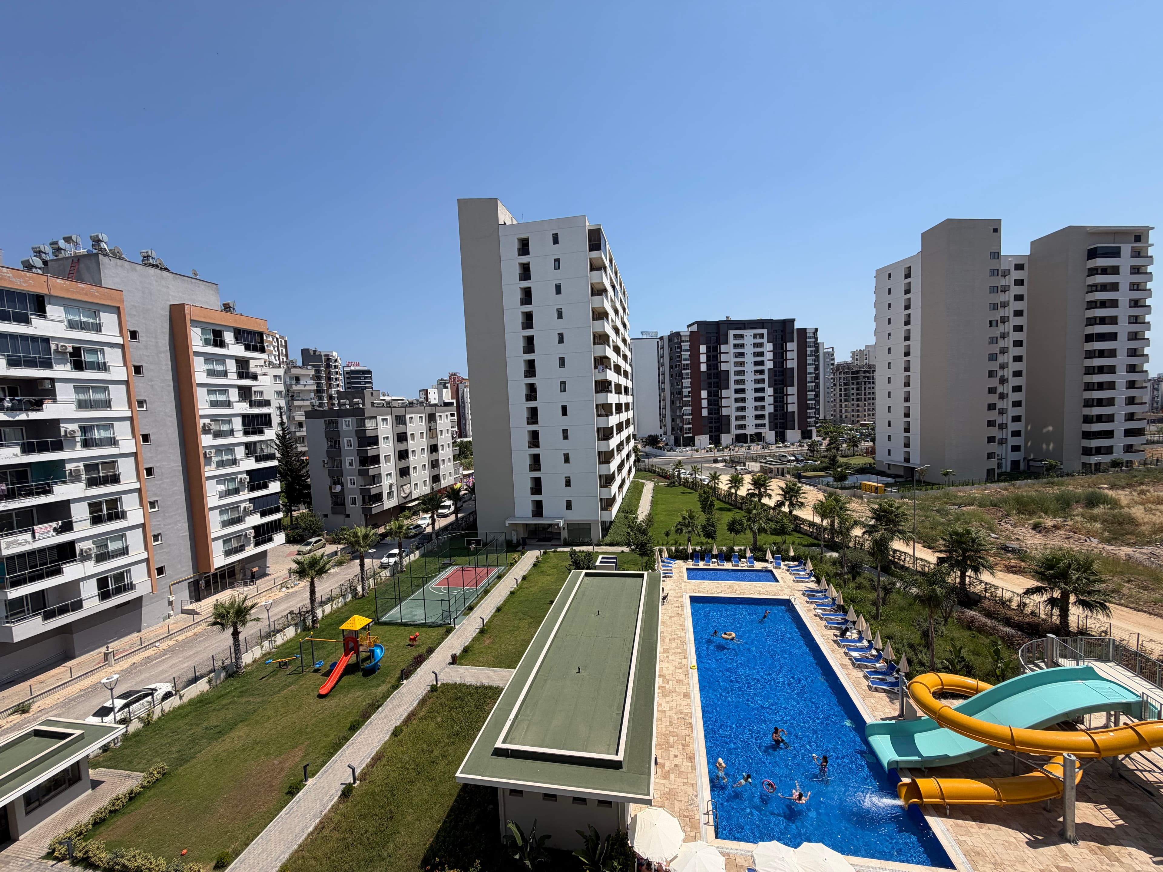 Möblierte 2-Zimmer-Wohnung (1+1) in Tece, Mersin, Türkei zu verkaufen