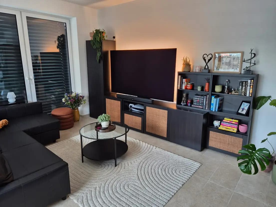 Moderne 77 m² Erdgeschosswohnung mit 2 Terrassen, Keller und Tiefgarage in Teltow