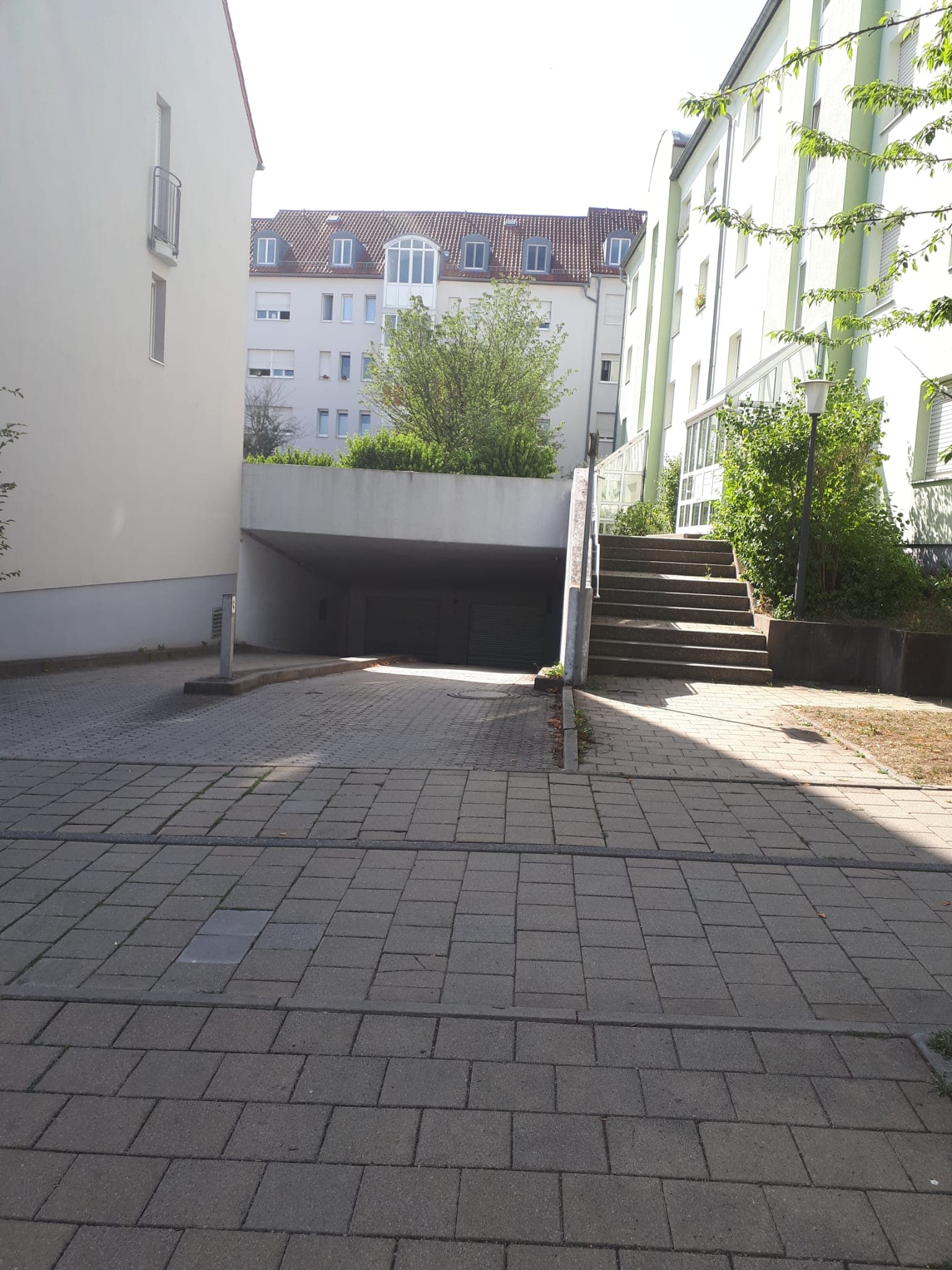 Privatverkauf ohne Provision:Tiefgaragenstellplatz in Kaiser-Friedrich-Allee, Königswiesen, Regensburg