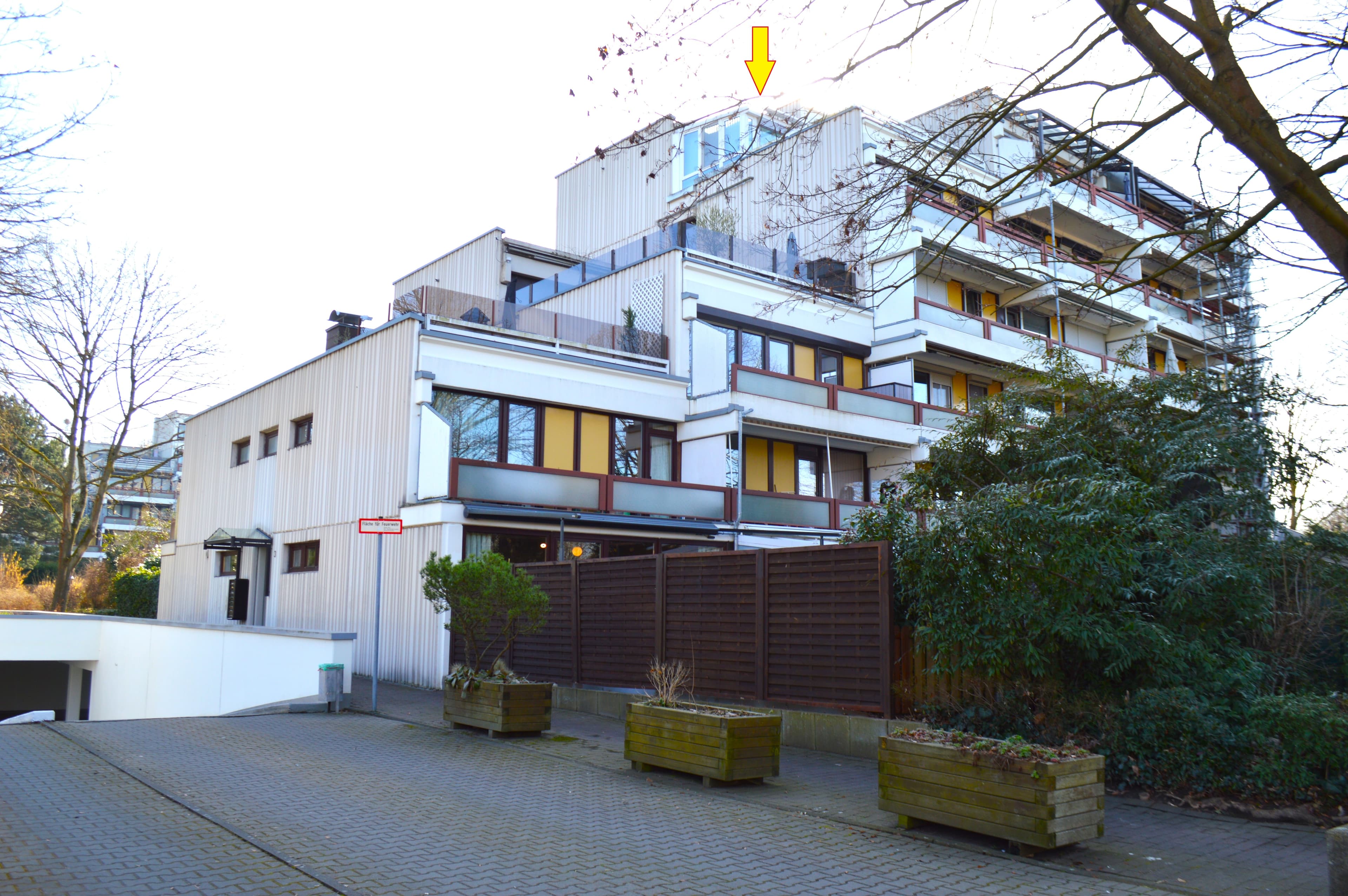 Lichtdurchflutete Penthouse-Wohnung Köln-Weiden,148 m² Wfl., Dachterrasse, Wintergarten, Stellplatz, Aufzug!