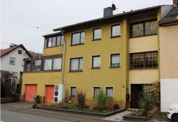 **Platz für die ganze Familie**Interessantes 2-FH mit Wintergarten, Garten u. v. m.