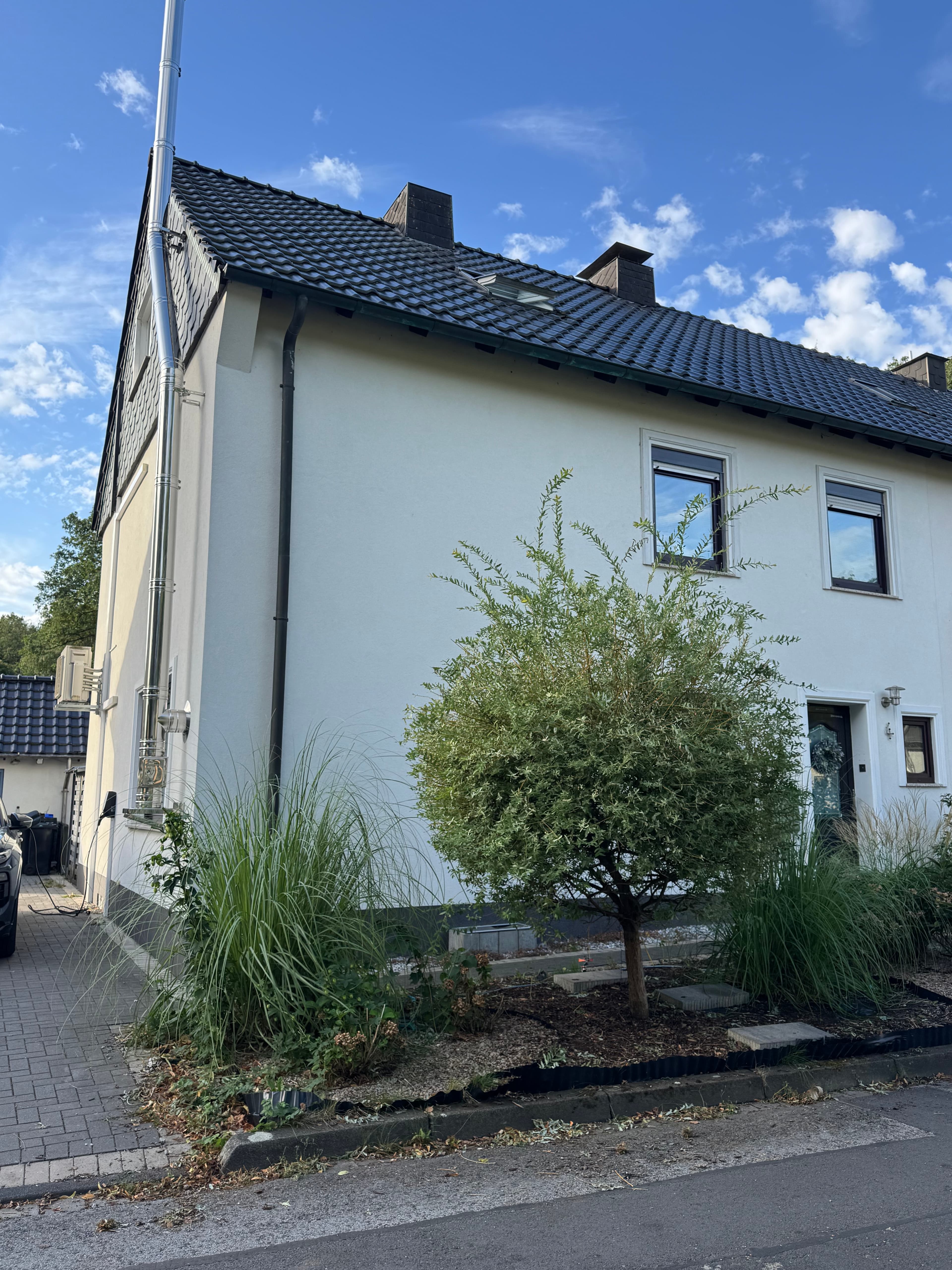 Familientraum in Dorsten - kernsanierte DHH mit PV & Klima von privat