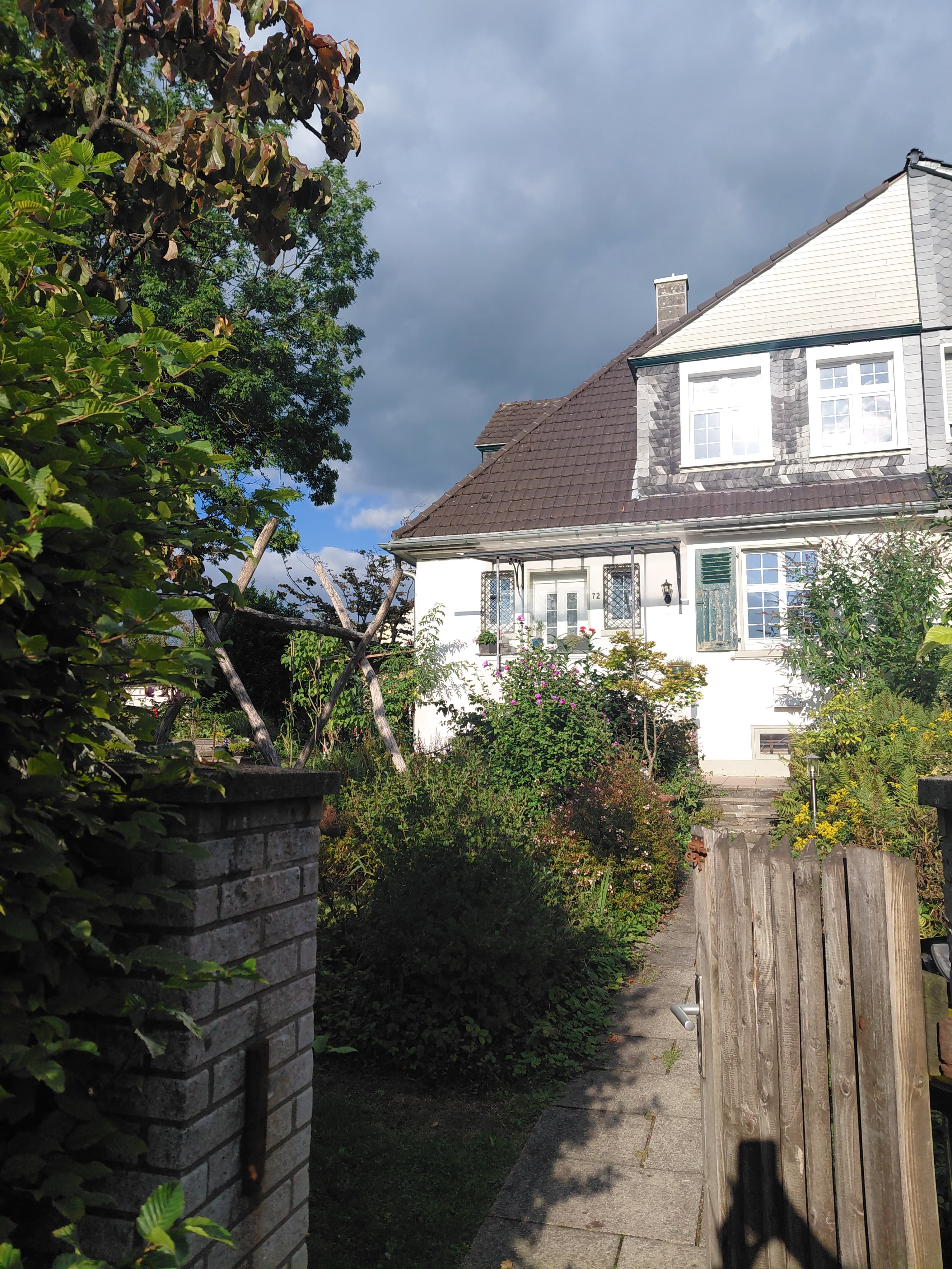 Liebevoll sanierter Altbau für die ganze Familie zu verkaufen