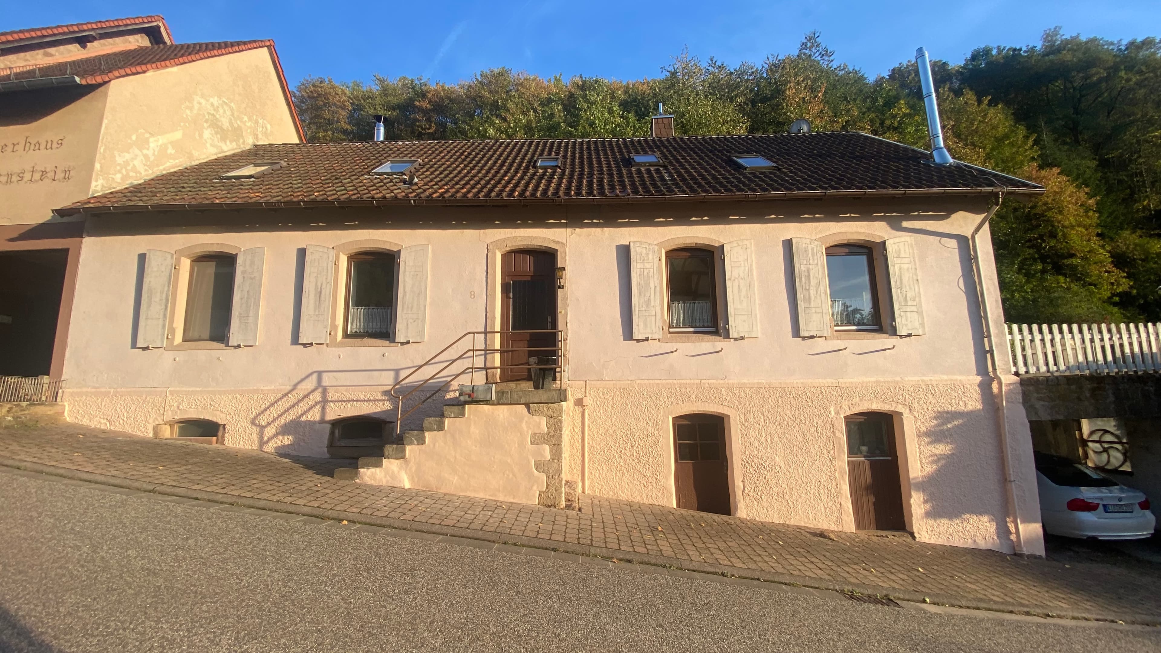 Zweifamilienhaus mit 160 m2 Wohnfläche in Falkenstein / Donnersbergkreis