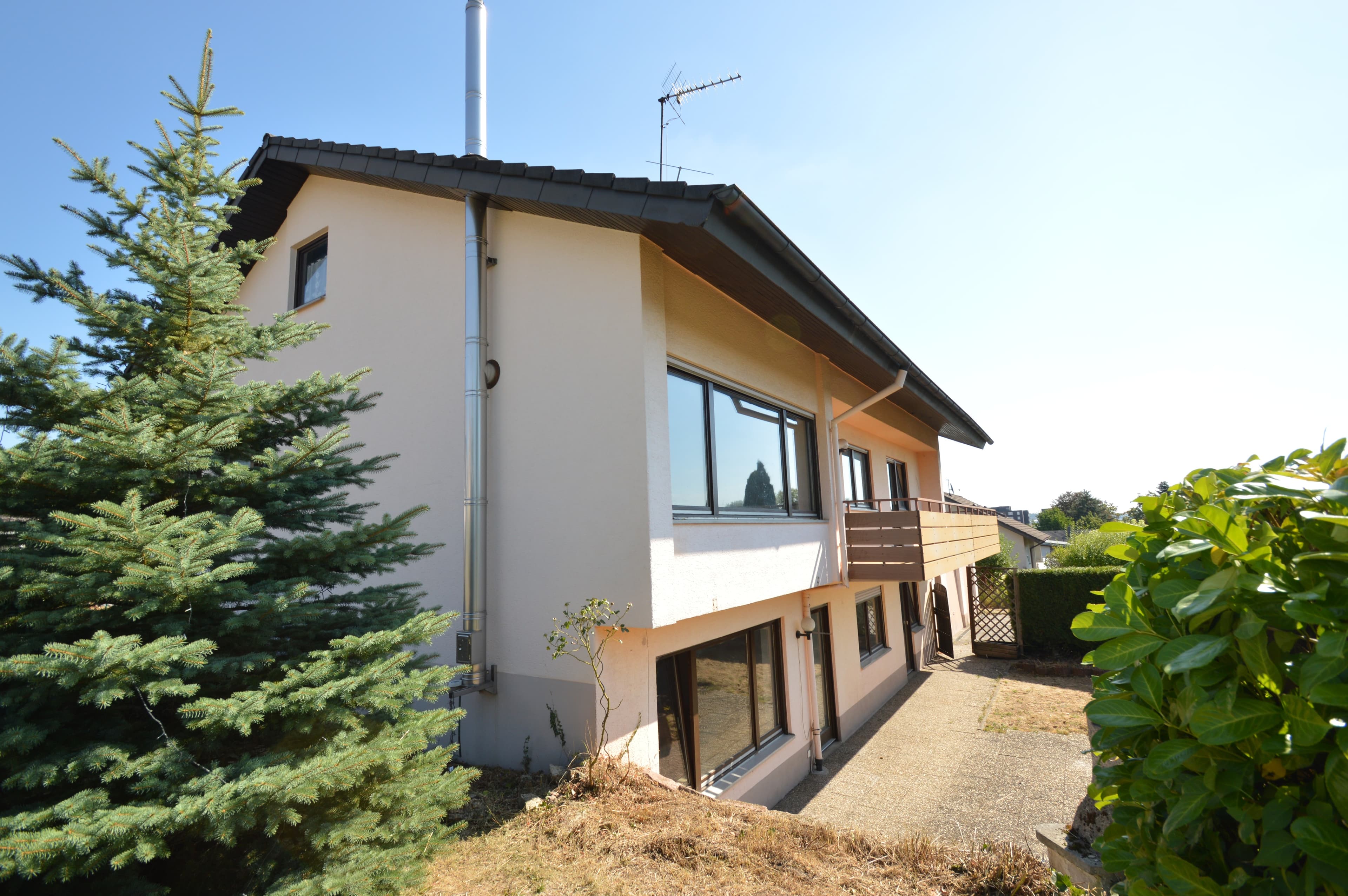 Einfamilienhaus mit Einliegerwohnung