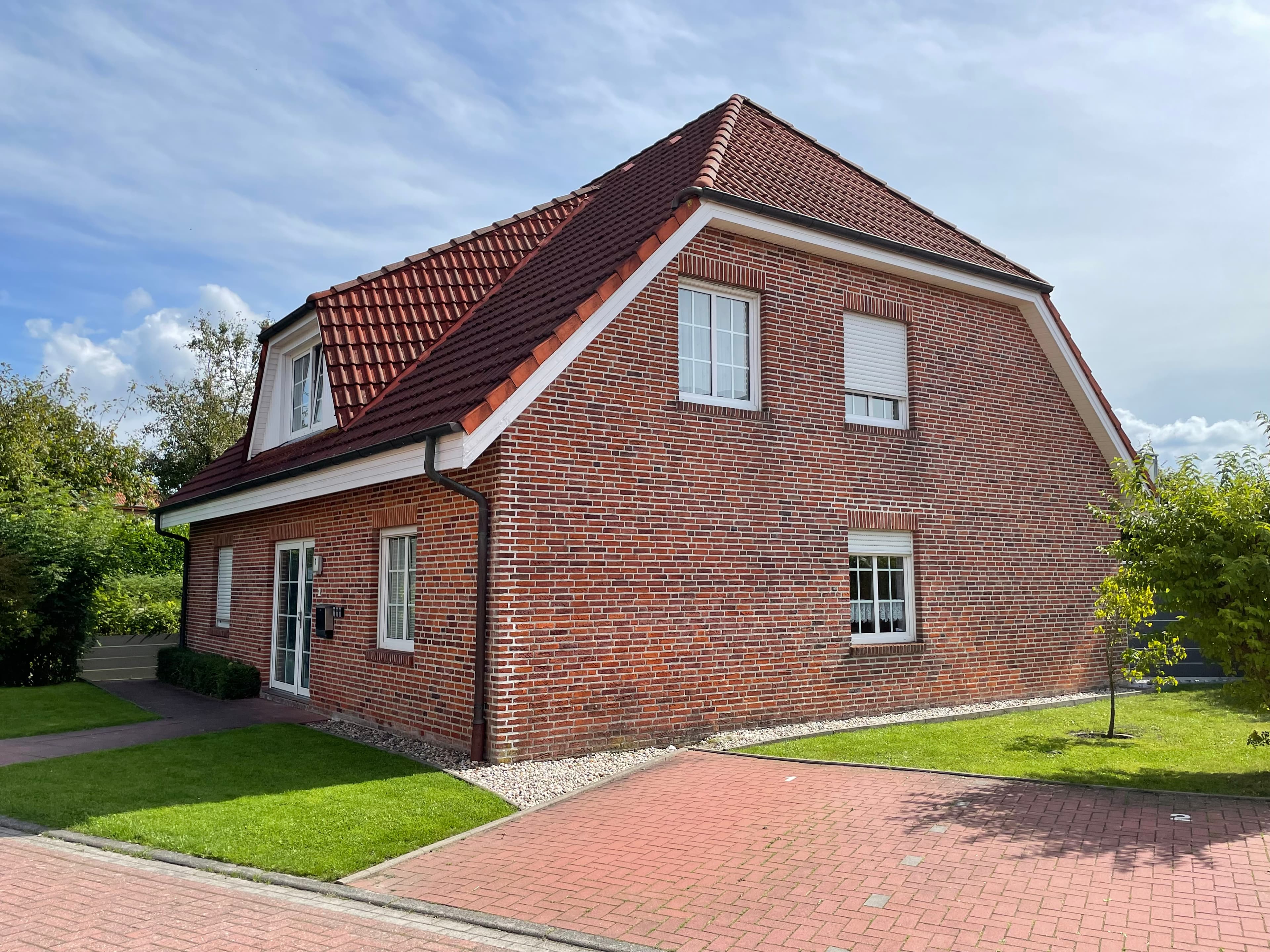 Für die private Auszeit – und als Ferienwohnung für Gäste - schöne EG-Wohnung komplett ausgestattet!