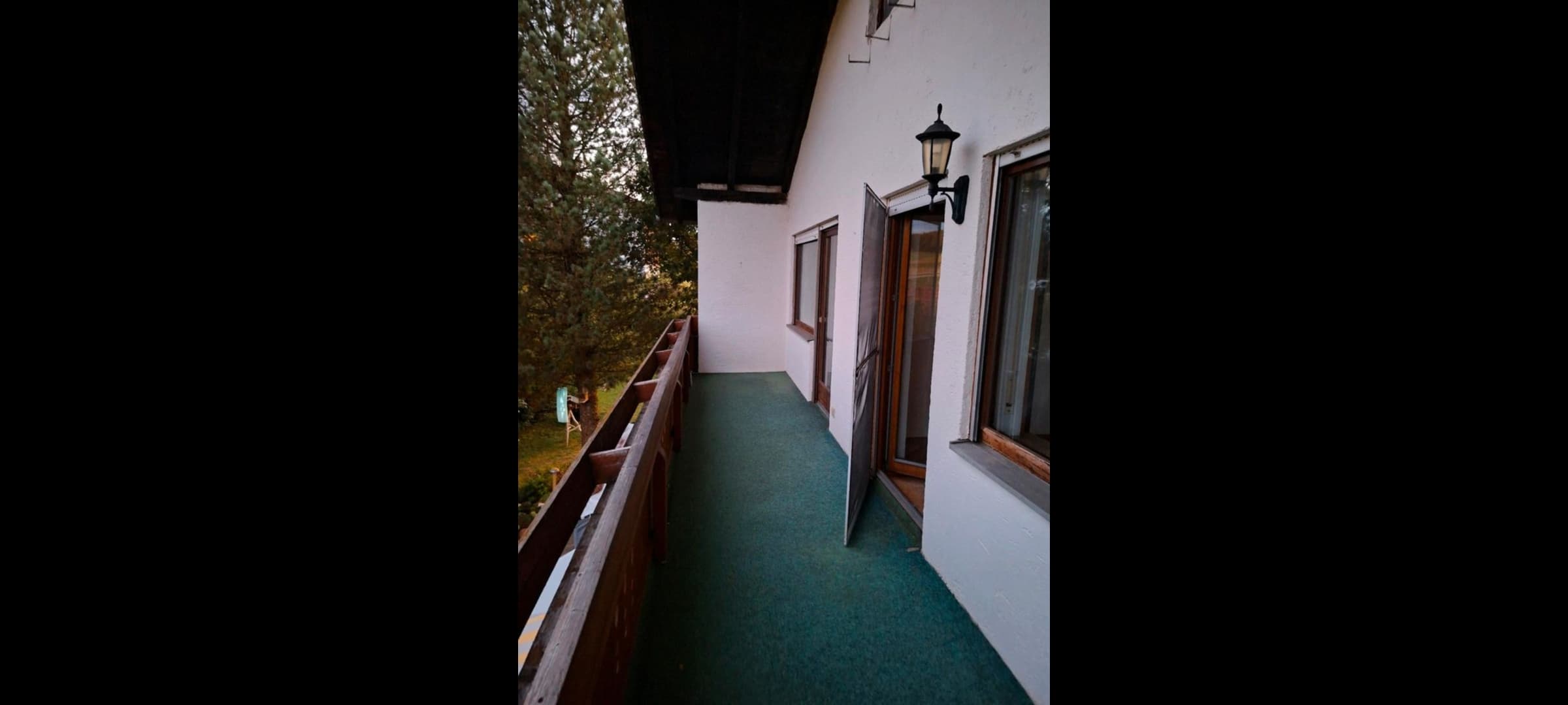 Großzügige 4-Zimmer-Wohnung mit Balkon, Einbauküche & 2 Garagen in Feldkirchen-Westerham