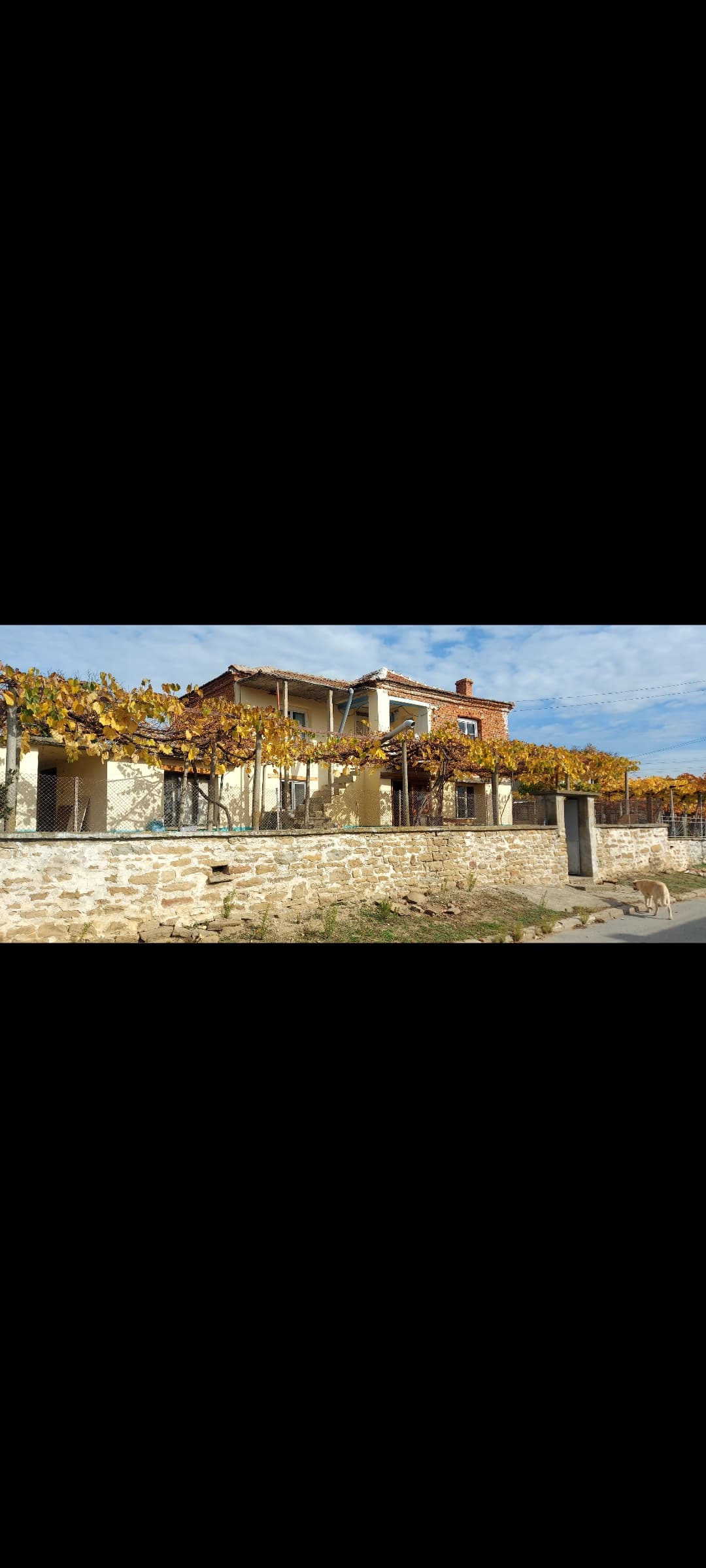 ZWEISTÖCKIGES HAUS MIT GROSSEM GARTEN UND GARAGE ZU VERKAUFEN – VELISLAV, REGION BURGAS, BULGARIEN