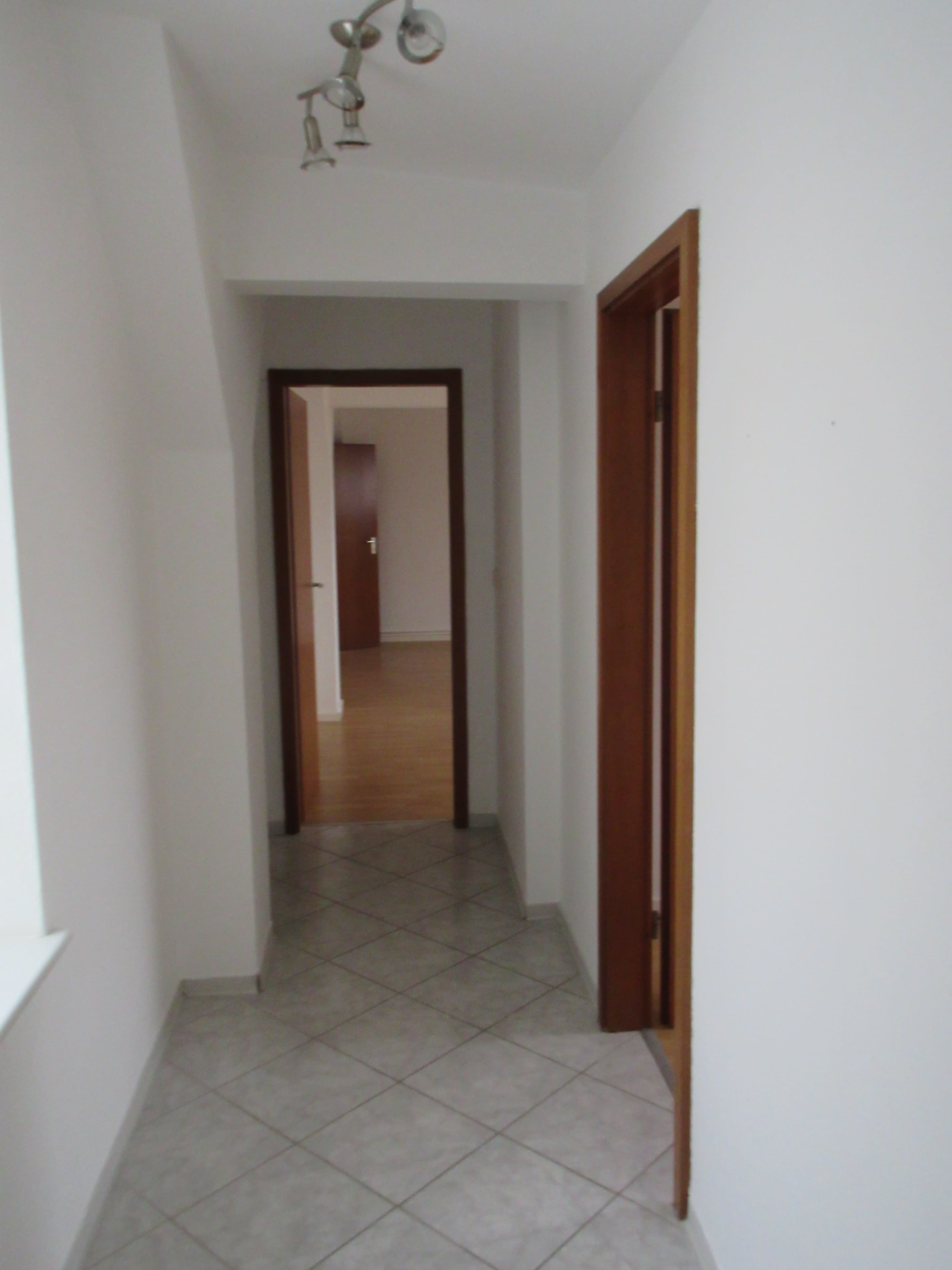 Große 2-Zimmer-Dachgeschosswohnung in Steglitz zu vermieten