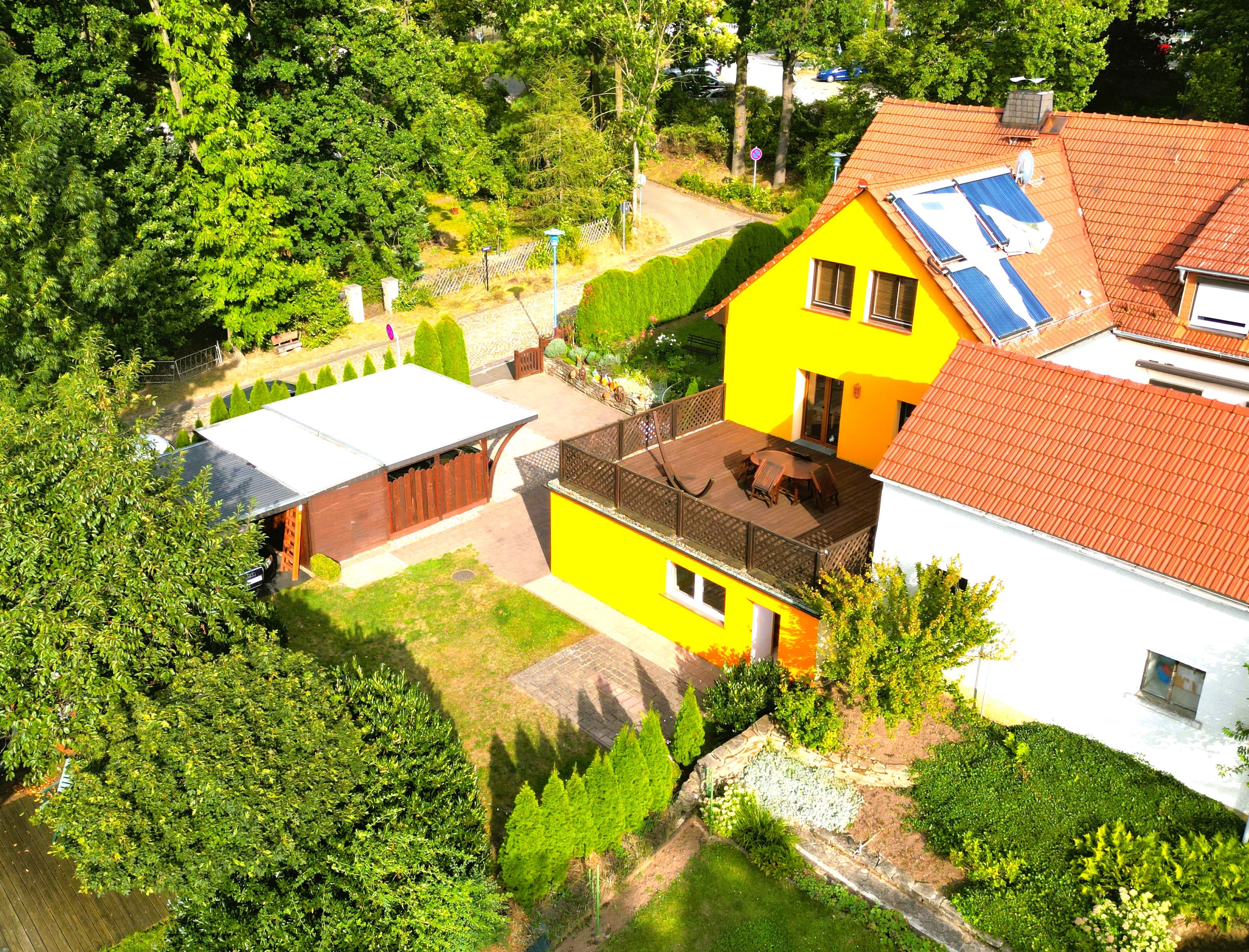 Großzügige, ebenerdige 1-Raumwohnung mit Terrasse
