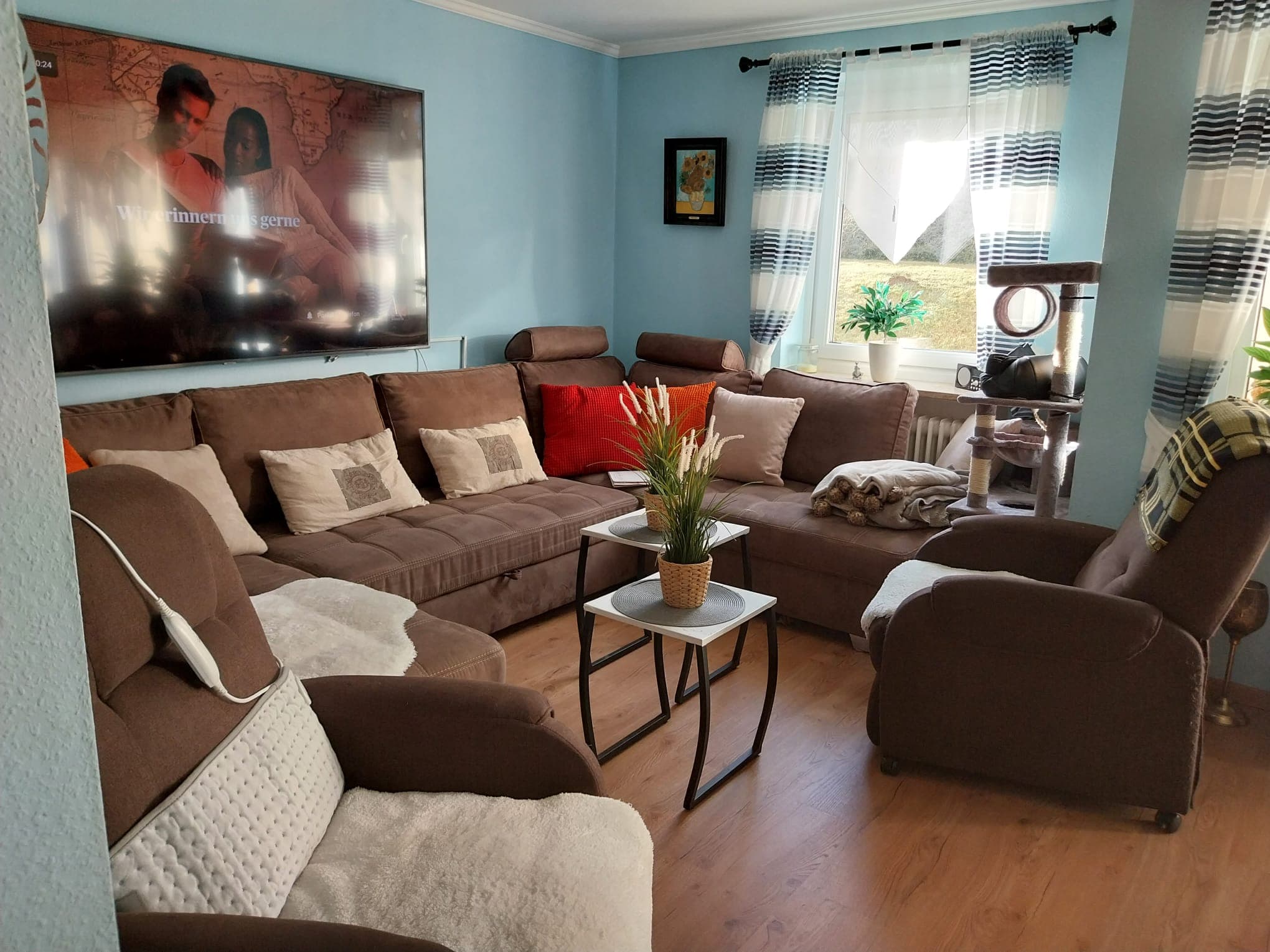 Außergewöhnliche Wohnung über zwei Ebenen mit ca. 134 m², privatem Aufzug, 2 Balkonen, Garage und Stellplatz