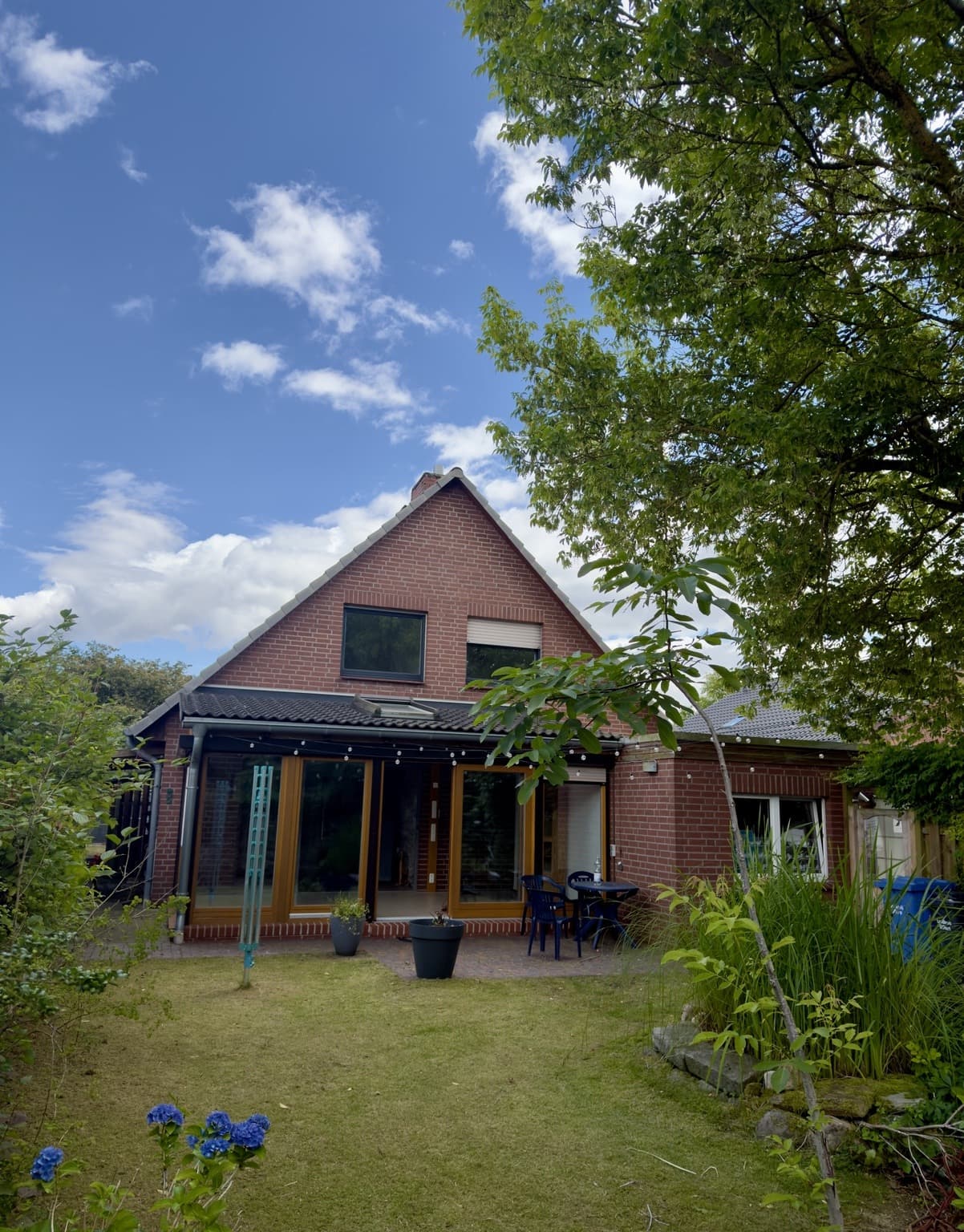 Einfamilienhaus mit 7 Zimmern in Ehra