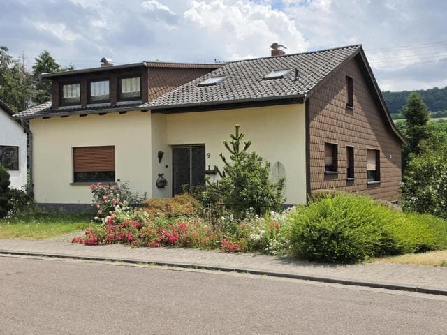 Viel Platz im Grünen - Großzügiges EFH in idyllischer Ortsrandlage