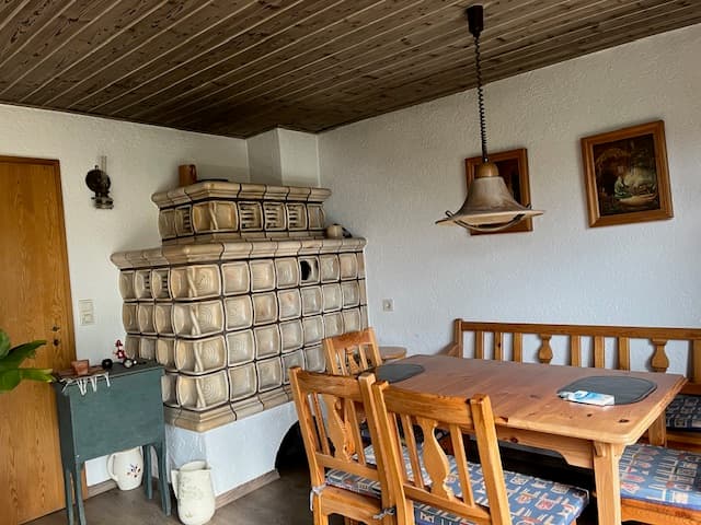 Wohlige Wärme mit einem Kachelofen Zum Verkauf eine DHH im HH 96450 Coburg, Reichsdanksiedlung