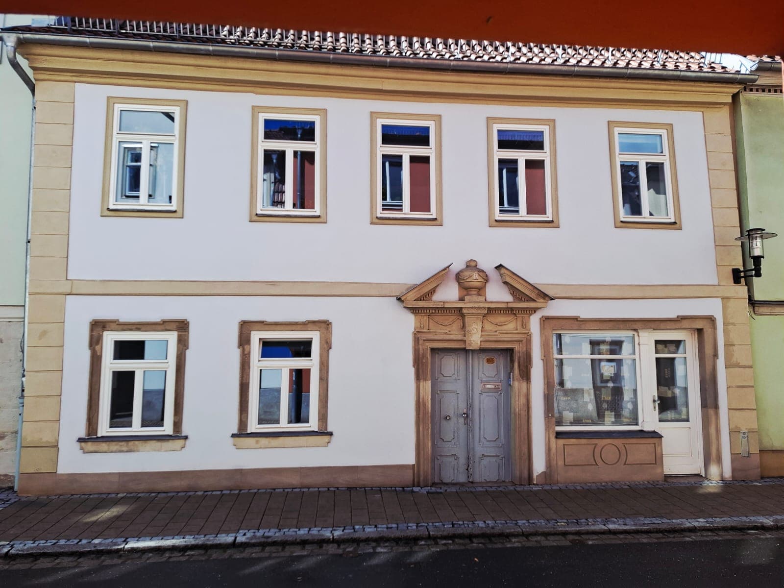 Denkmalgeschütztes Mehrfamilienhaus - voll vermietet - in Innenstadtlage
