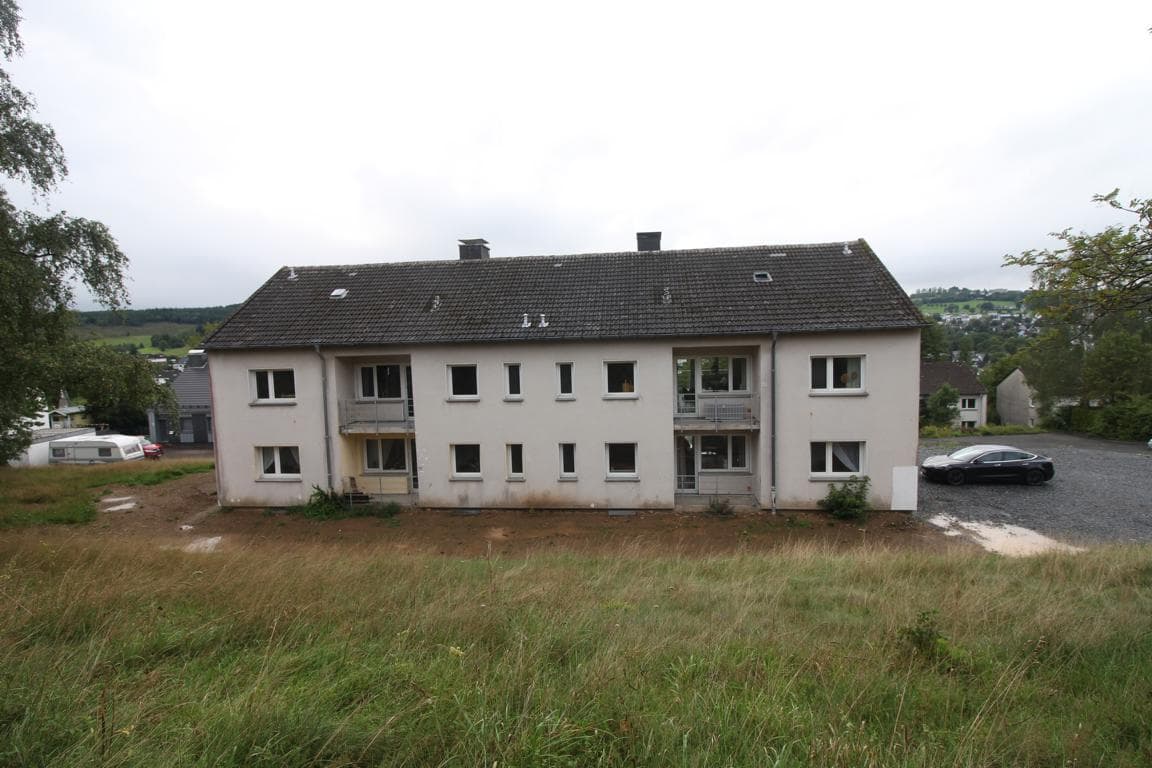Bieterverfahren bis 4.11.23: Wohnung mit Balkon in Erndtebrück
