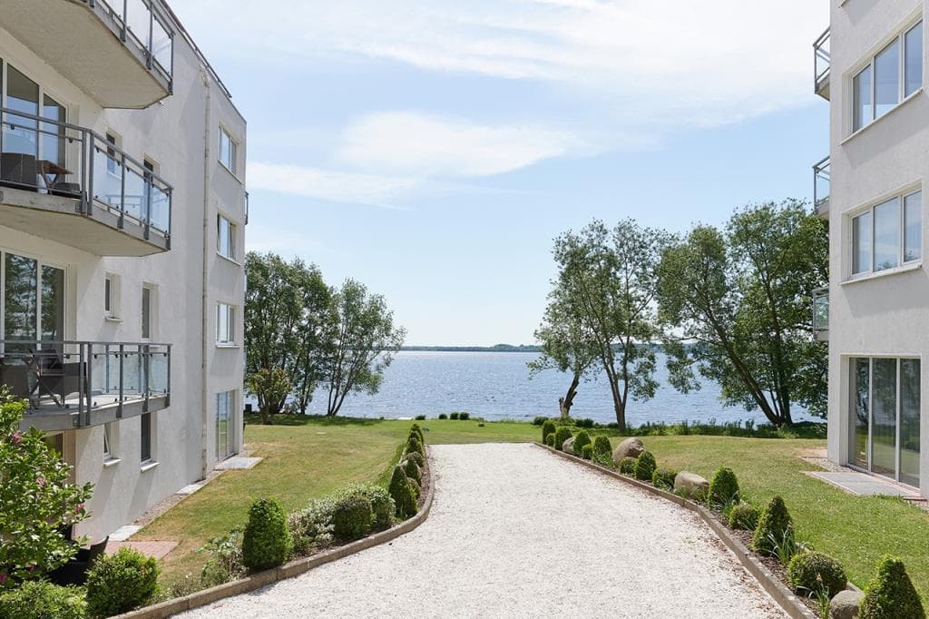 Top-Seeblick-Apartments, unverbaubar ca. 30 m vom Wasser, inkl. Möblierung