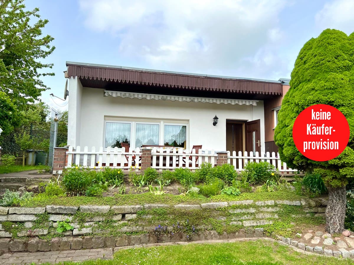 HORN IMMOBILIEN ++ idyllischer Bungalow in ruhiger Lage bei Neubrandenburg