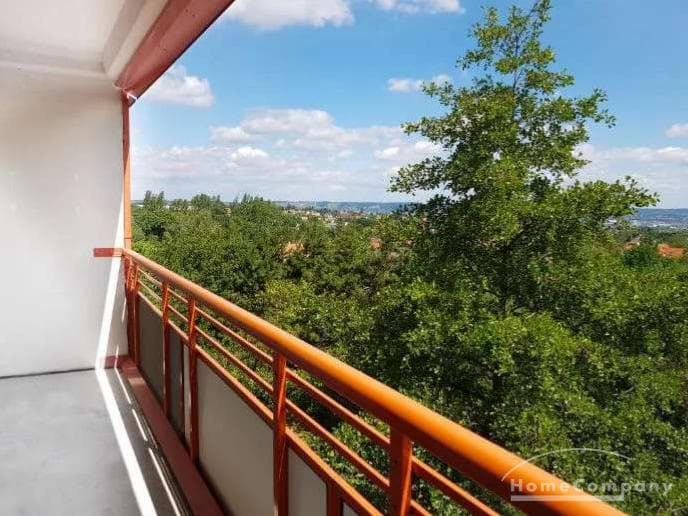 18813 HomeCompany Dresden Möbliert/Furnished 3-Zimmer Wohnung mit Balkon und Aussicht in die Sächsische Schweiz max. 4 Personen