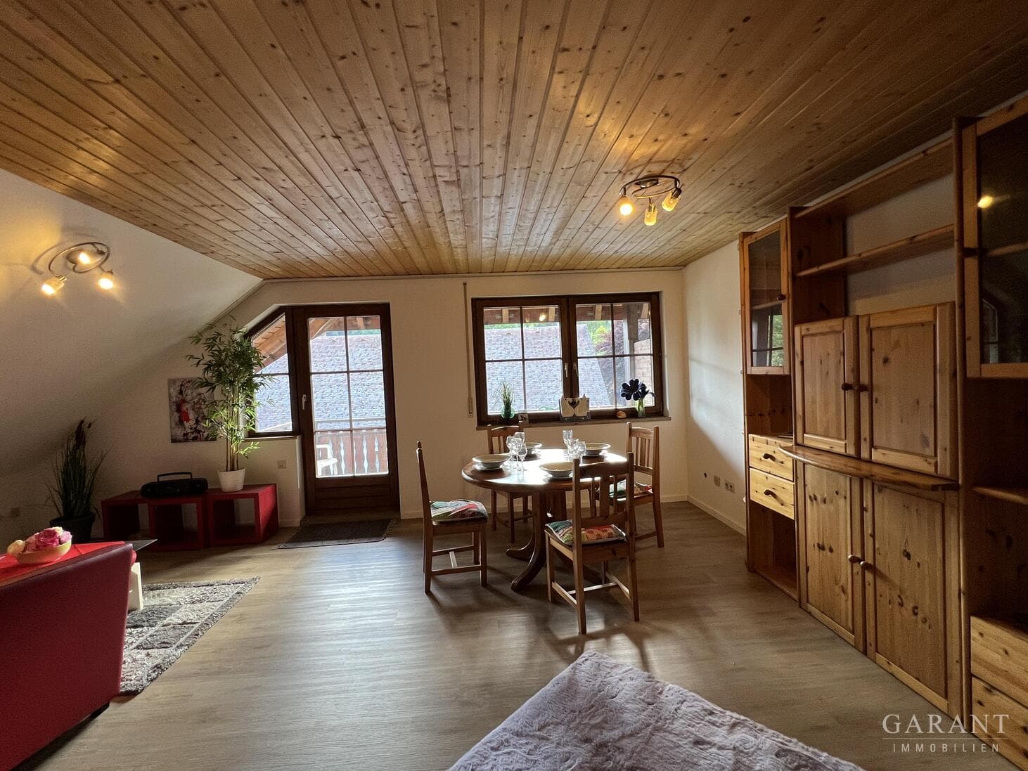 Voll möblierte 2 1/2 Zimmer-Maisonette-(Ferien-)-Wohnung