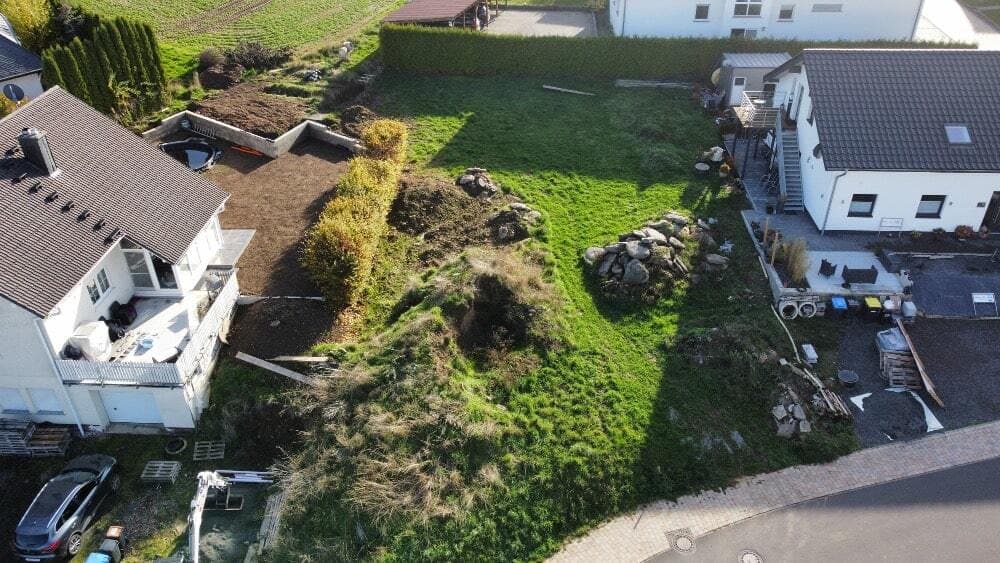 IHR BAUPLATZ IN ROMROD!
KEINE KÄUFERPROVISION!