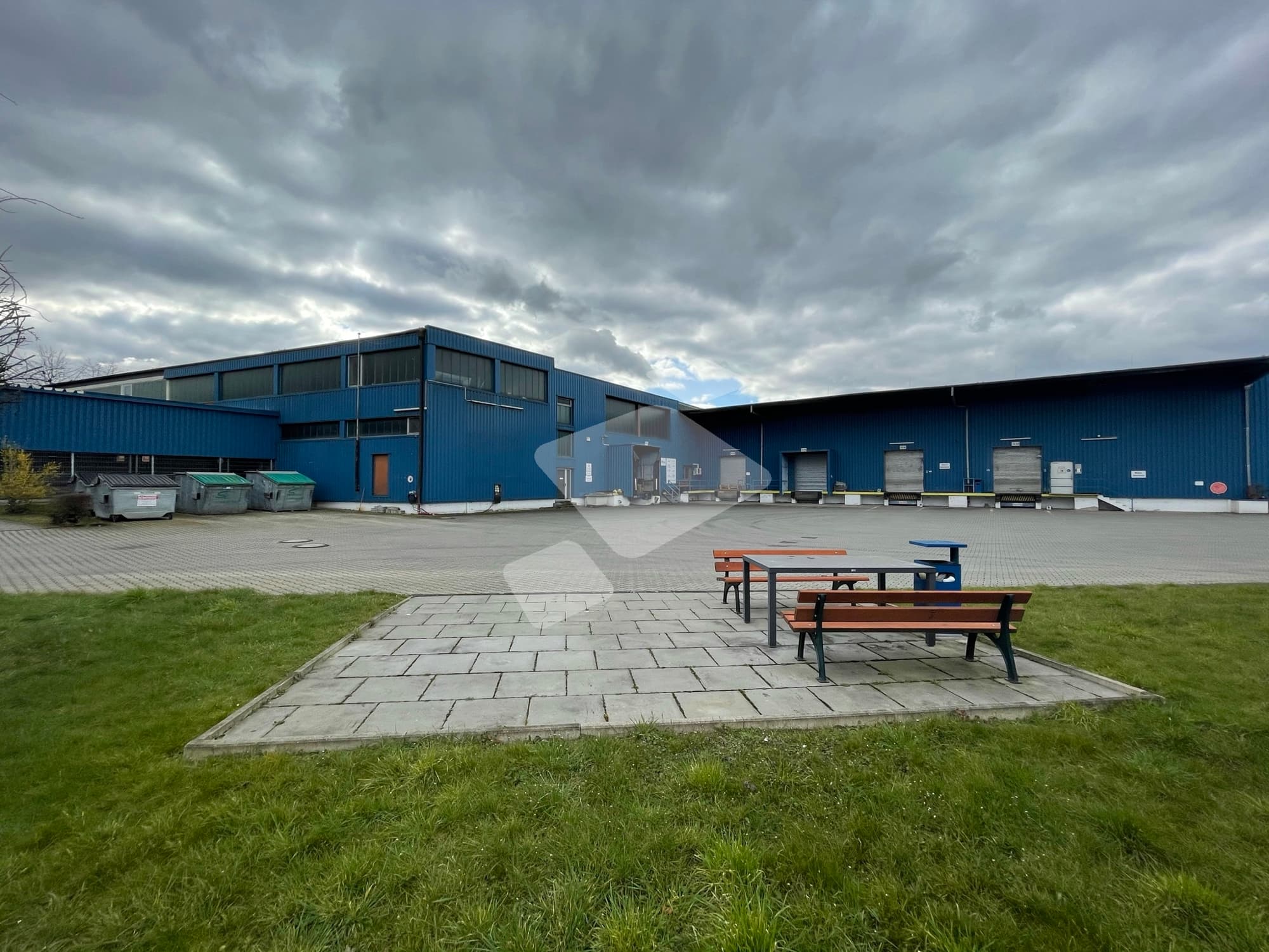 Monheim | ca. 6.350 m² | Rampe | Ebenerdig | Autobahn A59