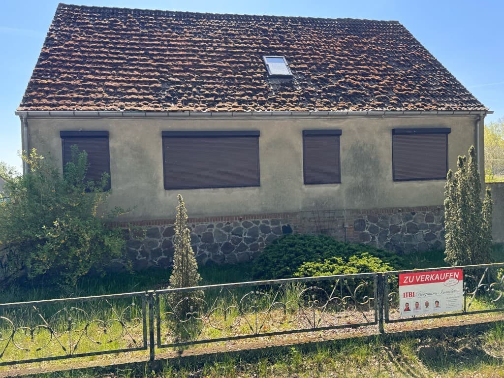 Reserviert !Historischer Dreiseitenhof mit großem Wohnhaus und Nebengelass in Altlüdersdorf