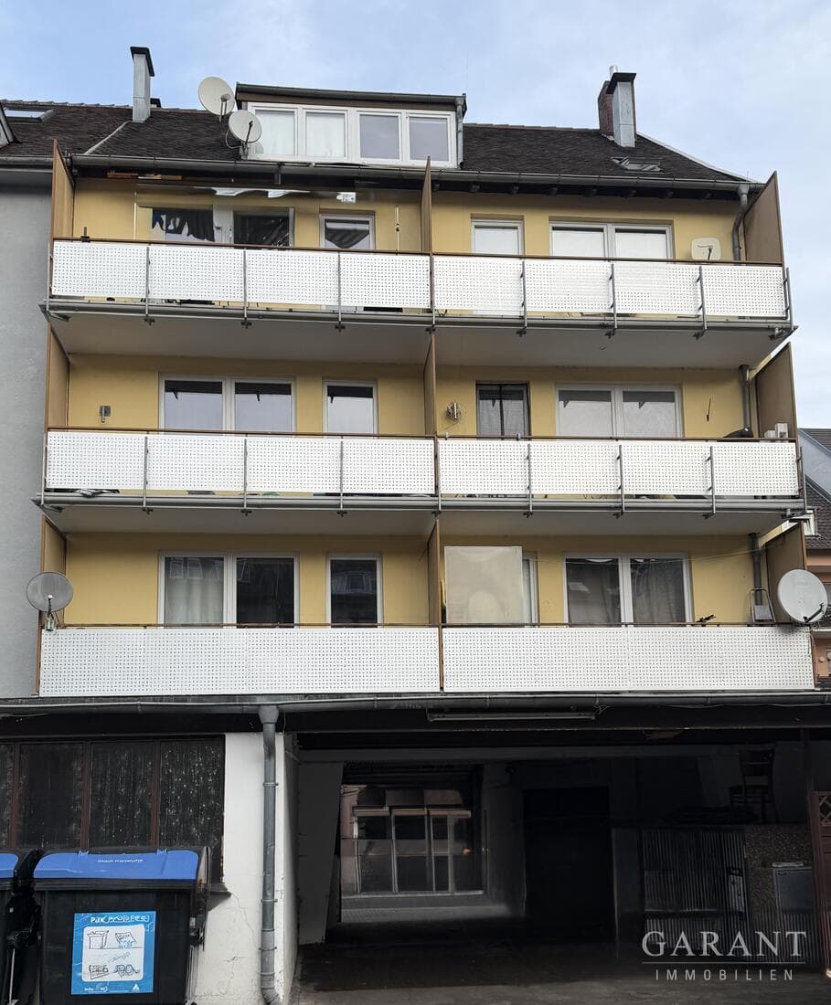 11-Familienhaus mit separatem Gewerbeteil in Karlsruhe