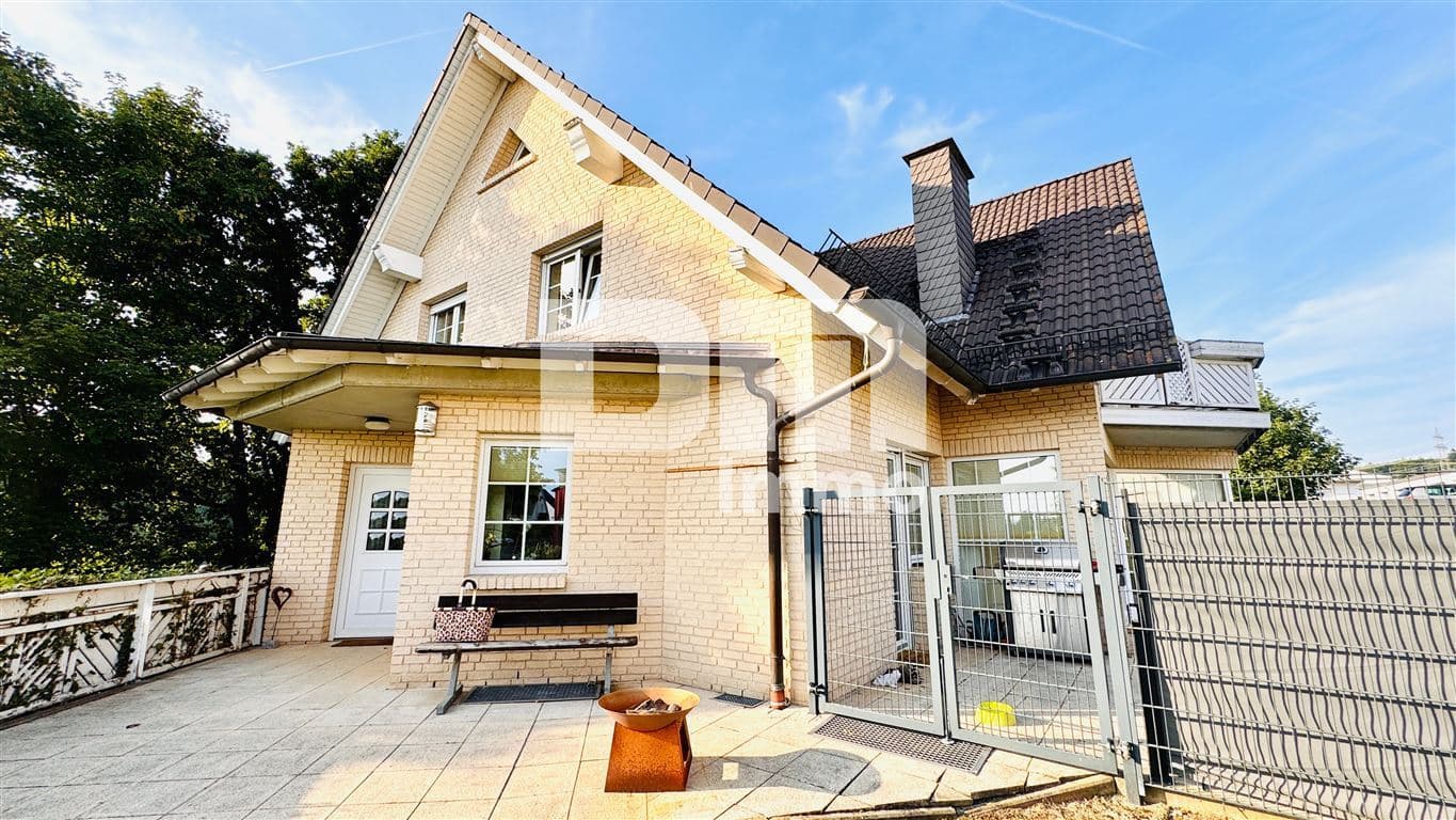 Hochklassiges Einfamilienhaus mit Einliegerwohnung in Bestlage auf großem Traumgrundstück