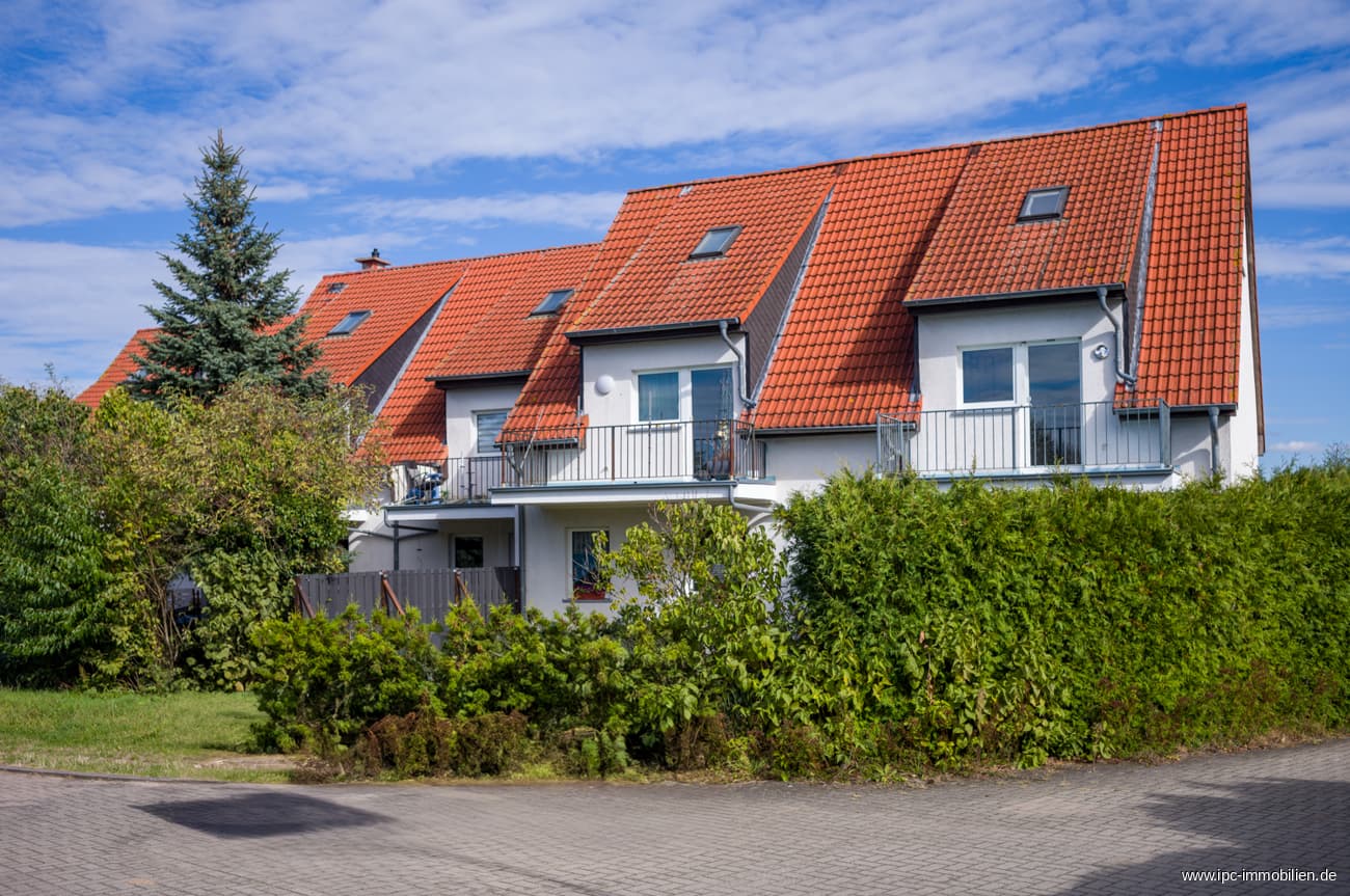 Haushälfte mit 3 Wohnungen und vielen Möglichkeiten.