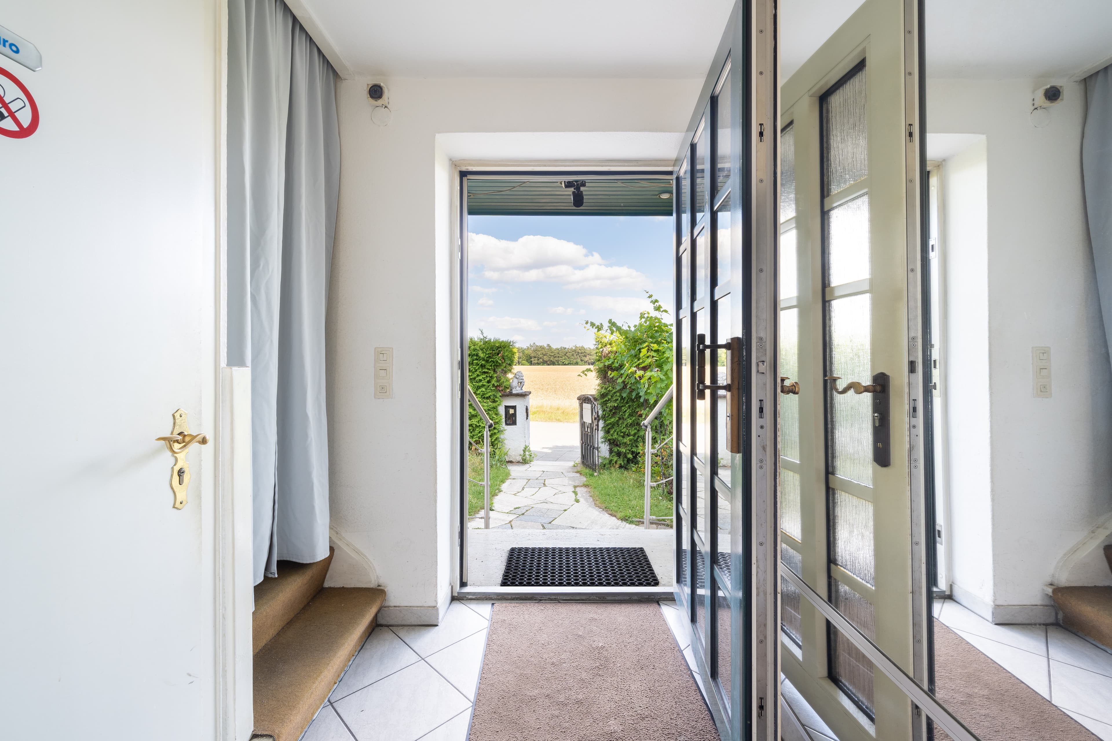 MÜNCHNER IG: Zweifamilienhaus mit freiem Blick – ideal für Familie oder Investoren!