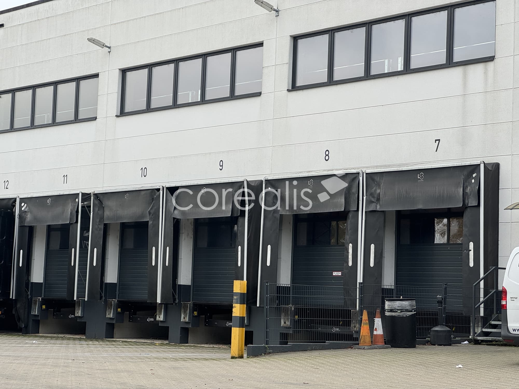 commission free WGK 3 Warehouse perfect for dangerous goods | Ramps | 10m