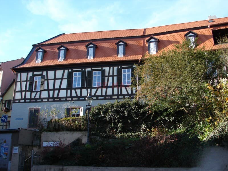 Ideales Objekt für Liebhaber historischer Bausubstanz, mit Ausbaumöglichkeiten!