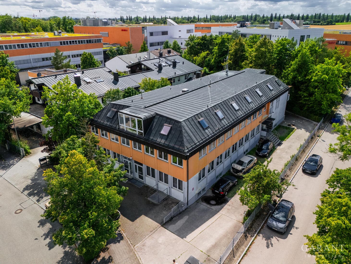 Vielseitige Gewerbeimmobilie in Bestlage von Oberschleißheim