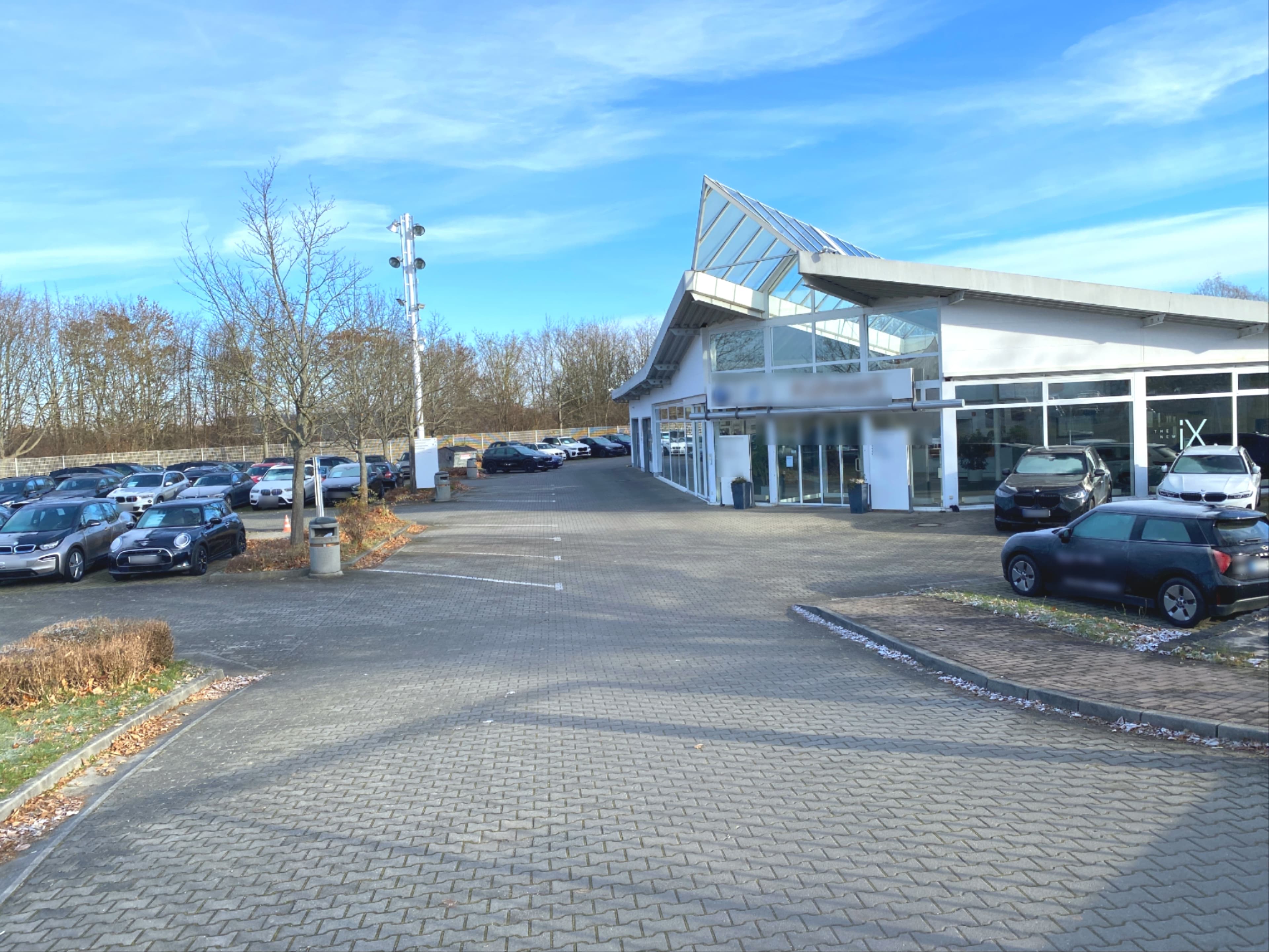Verpachtung eines noch betriebenen Autohauses mit Werkstatt, Verkaufsraum, Büro und Nebenräumen