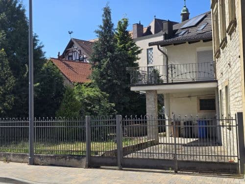 Großzügiges Einfamilienhaus mit Einliegerwohnung in 97450 Arnstein (ID 10527)