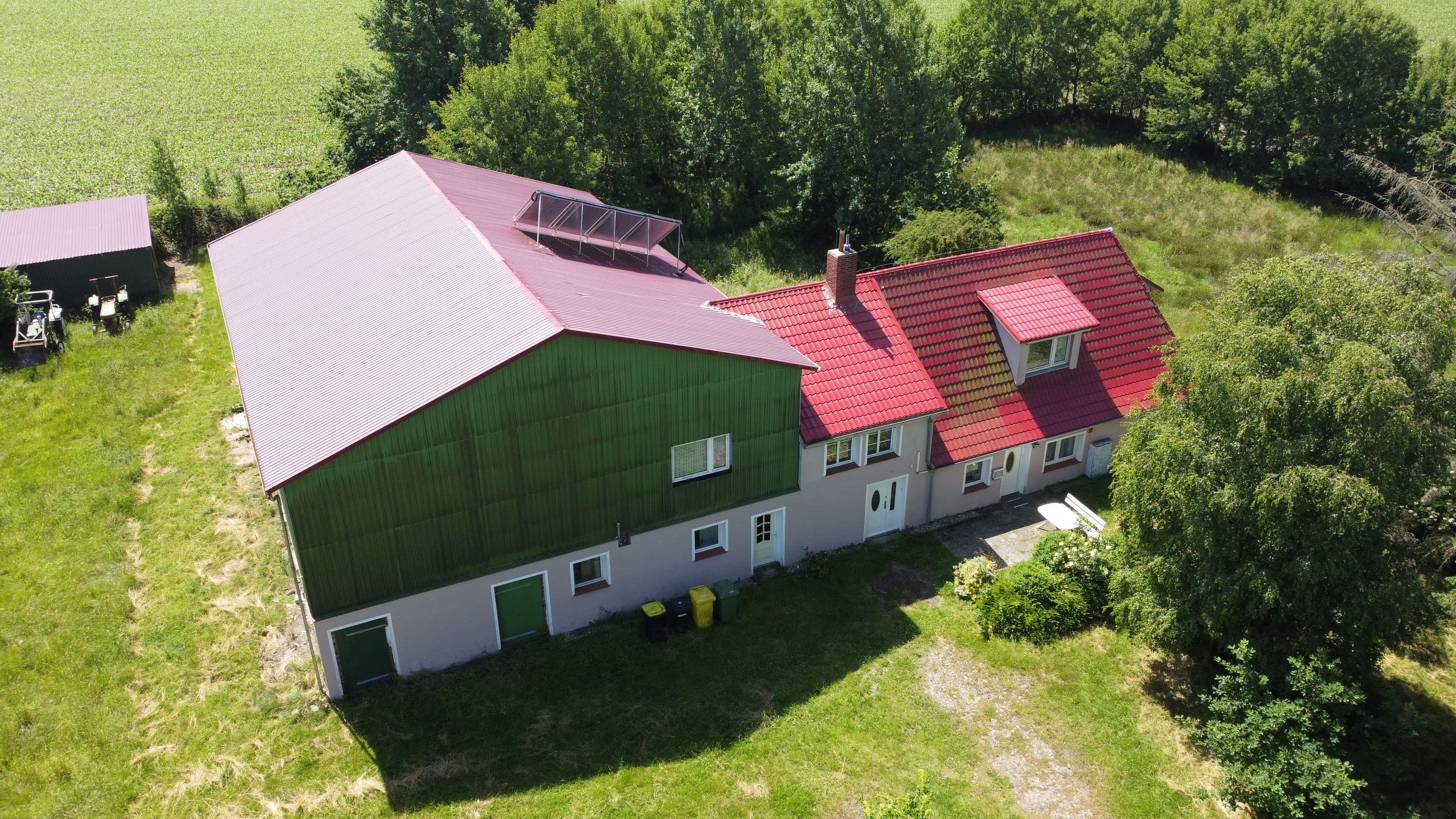 Resthof mit 2 Wohnungen in Alleinlage