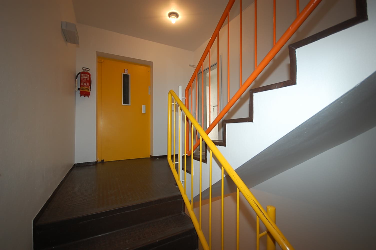 Wohnen mit Komfort: 2-Zimmer-Wohnung im 3. OG, Aufzug, Stellplatz möglich