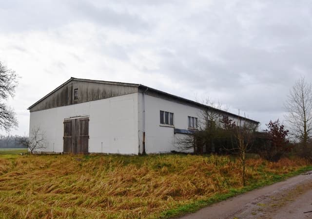 Gewerbehalle bei Wittenberge in Alleinlage